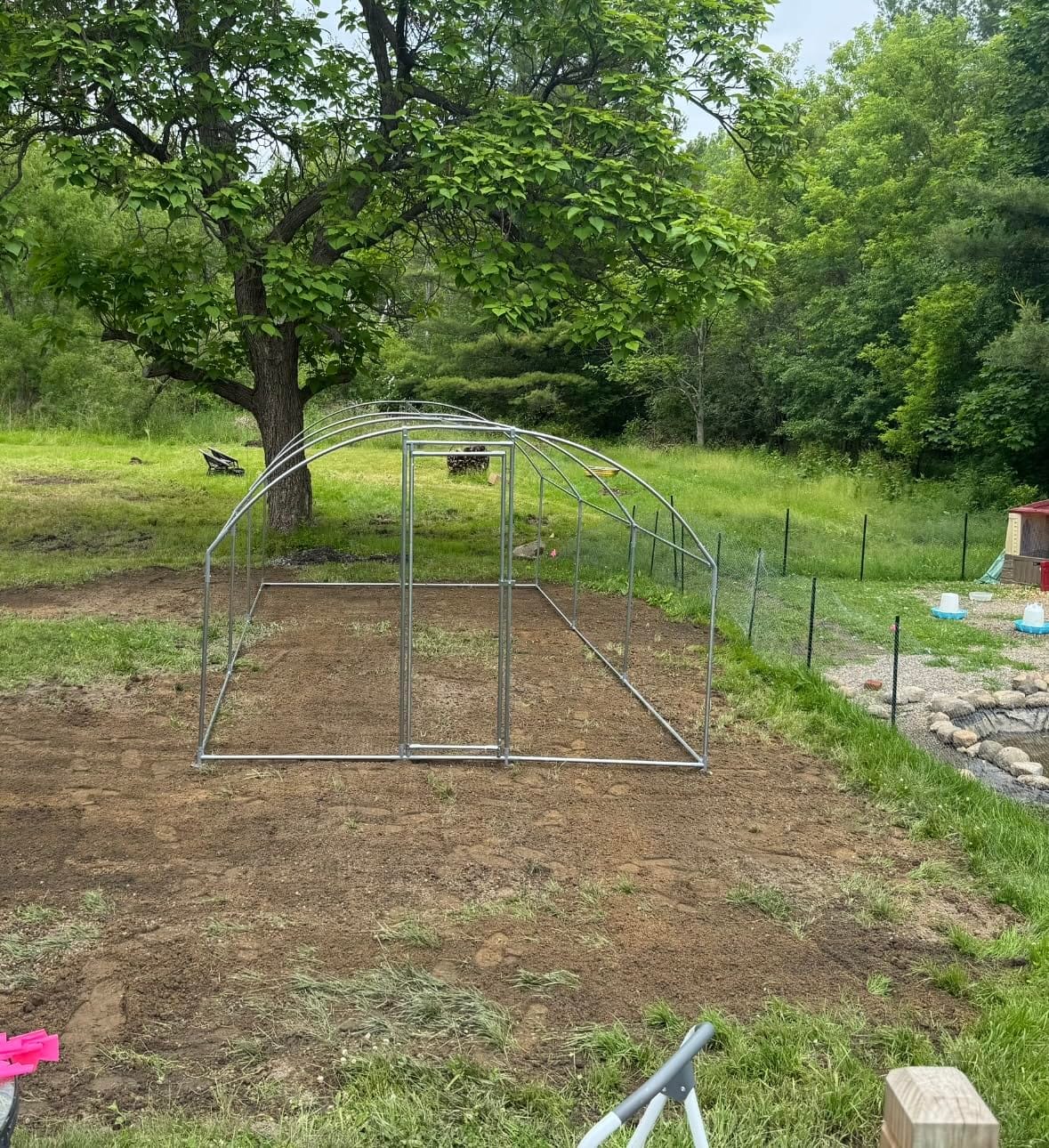 NUGRIART Large Metal Chicken Coop, Outdoor cage Run with Waterproof and Anti-UV Cover, Dome Roof Walk-in Poultry Cage Rabbit Duck House for Outside, Backyard and Farm. customer photo 1