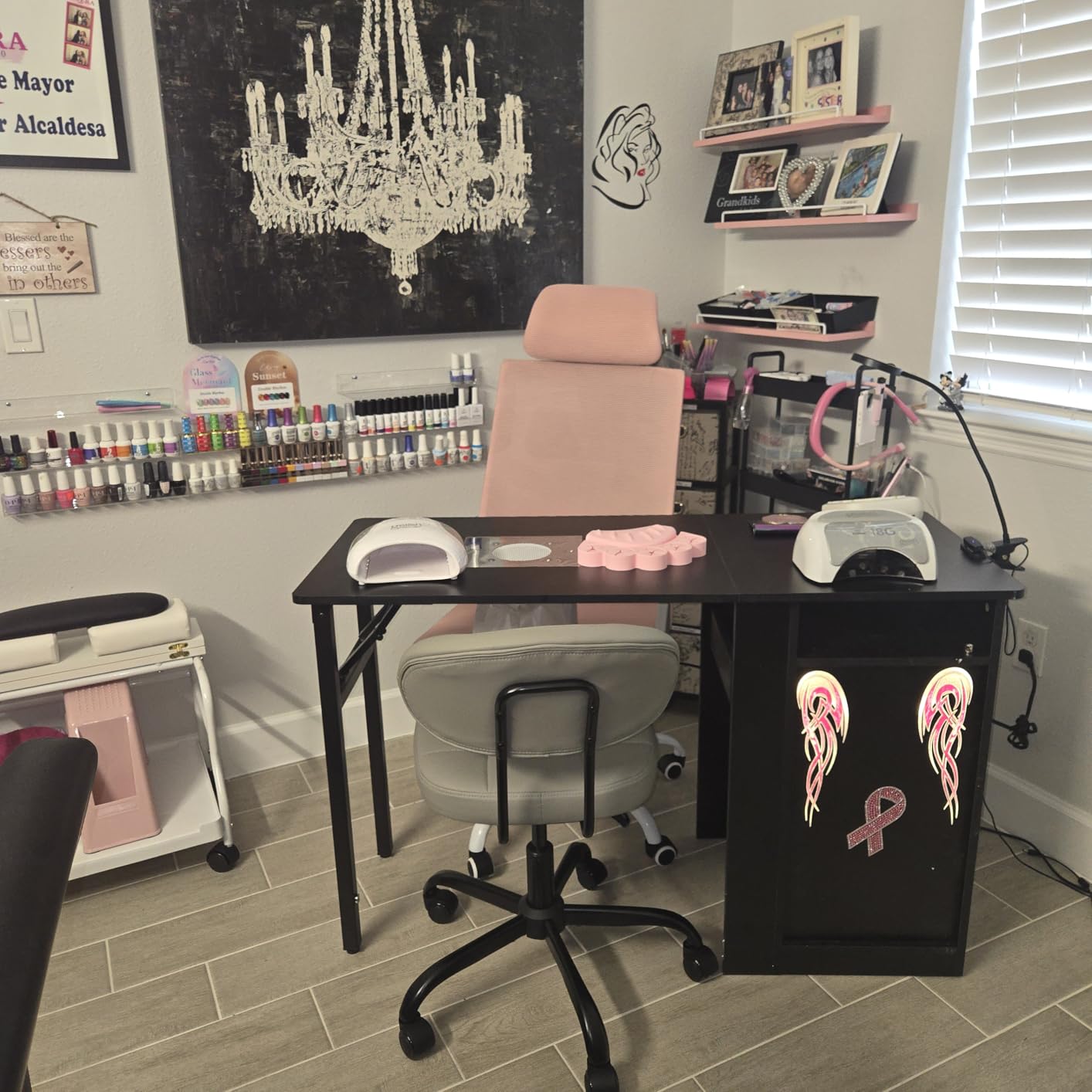 Foldable Nail Table with Dust Collector, Manicure Desk for Nail Tech, with LED Lamp, Wrist Rest, Rolling Nail Table for Salon, Home Beauty Workstation, Compact Nail Station with Storage (Black) customer photo 2