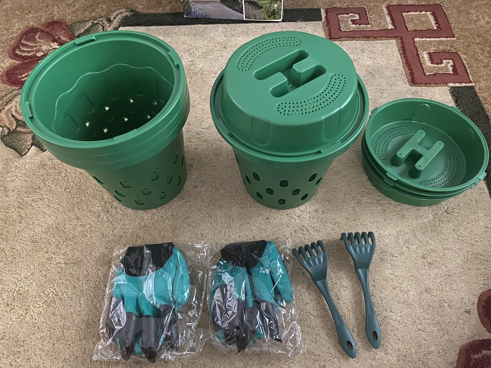 2-Pack Inground Worm Composter, Outdoor Worm Compost Bin for Garden Beds & Home Use, Vermicomposting Bin for Beginners (9.5x9.5x10.8Inch), Green customer photo 2