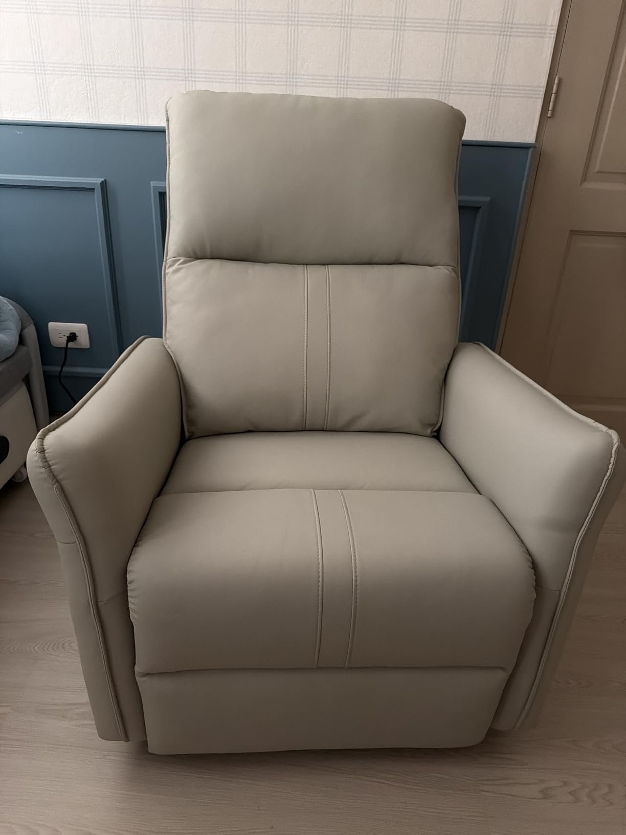 cinkehome Power Swivel Rocker Recliner with USB, Overstuffed Electric Reclining Chair, Faux Leather Rocker Recliner for Nursery, Living Room customer photo 1