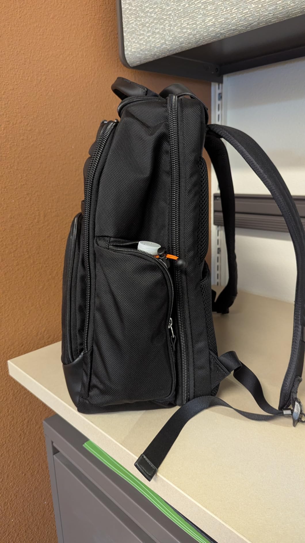 EVERKI Onyx Business Travel Backpack with Laptop Compartment, Navy - 25 L | Ballistic nylon with leather accents, RFID-blocking pocket, hard-shell sunglasses case, Corner-Guard protection customer photo 2