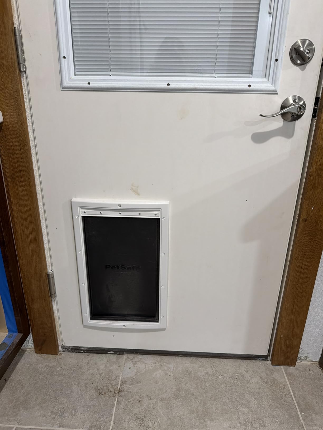 Full Seal-Flaps Extra Large Dog Door for Doors, Aluminum Frame | Energy-Efficient Insulated X-Large Pet Doggy Door, Extreme Weather, Sliding Lock Panel, Supports Pets Up to 220 Lbs customer photo 2