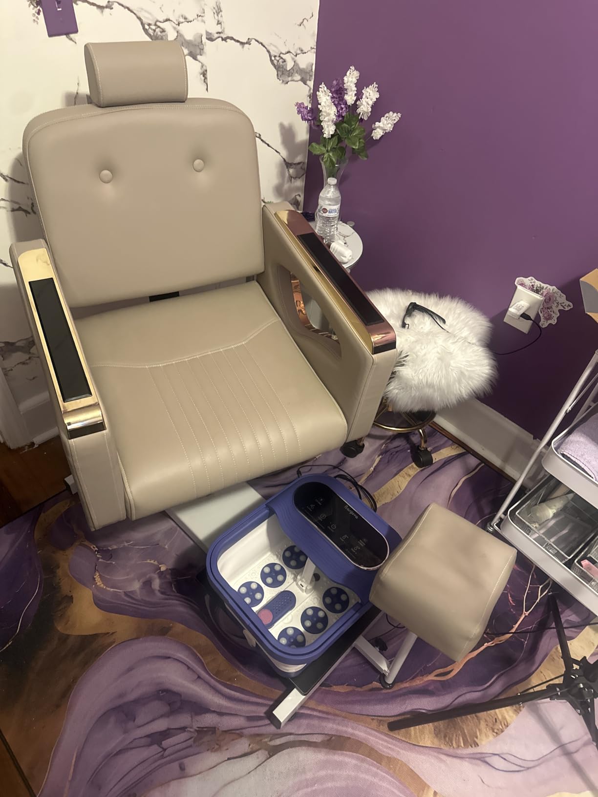Reclining Spa Pedicure Chair, Pedicure Station No Plumbing for Nail Tech | 360 Degree Swivel, Equipped with Hydraulic Pump, Rolling Pedicure Stool, Adjustable Footrest, Suit for Beauty Spa Salon, Black Gold customer photo 1