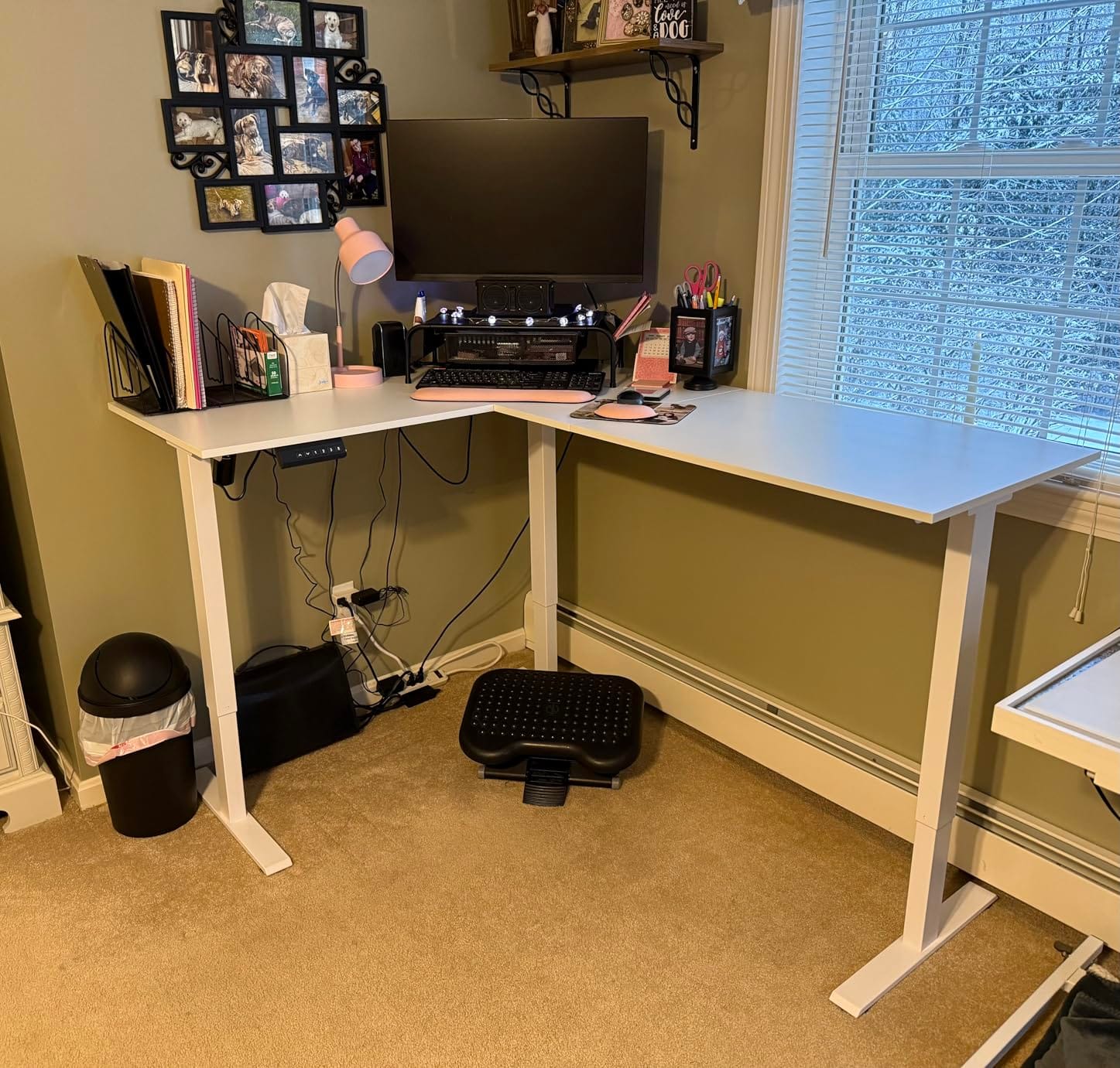 Casaottima 63 Inch L Shaped Electric Standing Desk, Home Office, White customer photo 2
