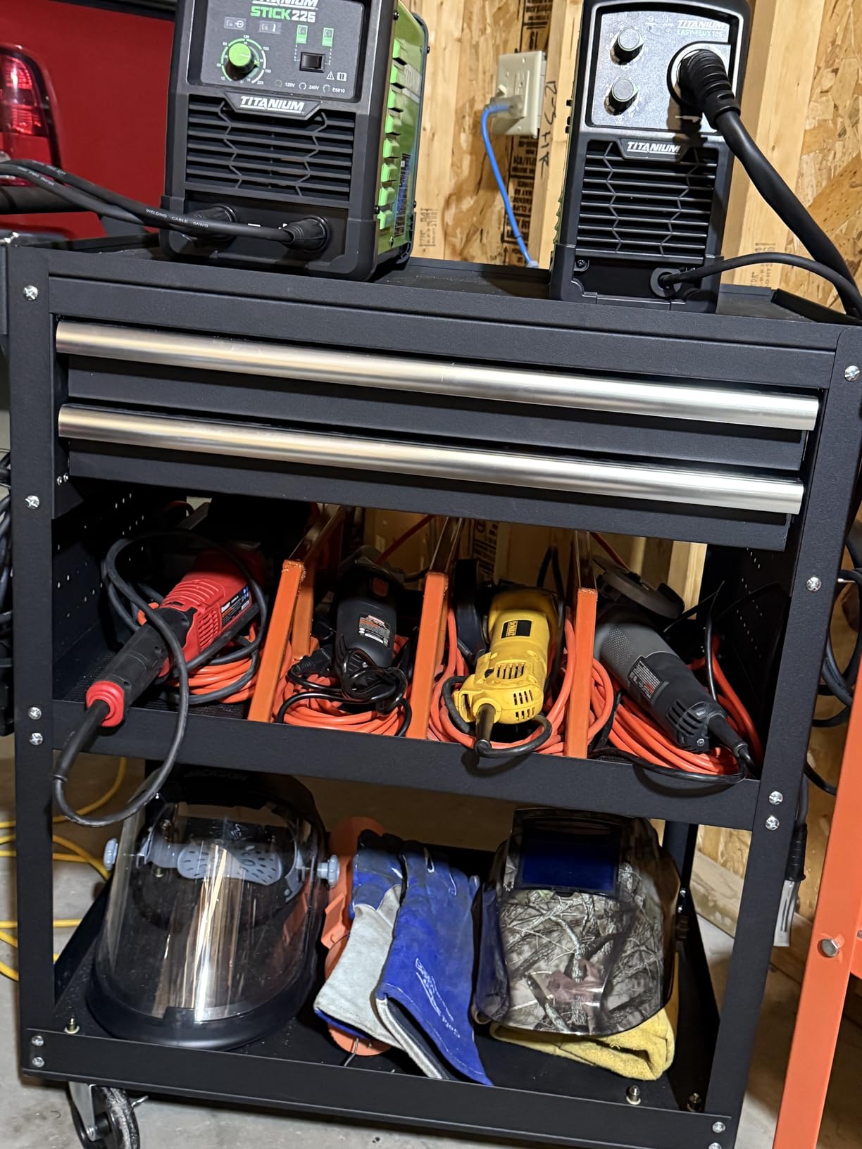 VEVOR 5-Tier Tool Cart with Wheels, 400 lbs Load Capacity, Rolling Work Cart with 2 Drawers & Pegboard, Mechanic Tool Storage Organizer with Locking System for Garage, Warehouse and Repair Shop, Black customer photo 2