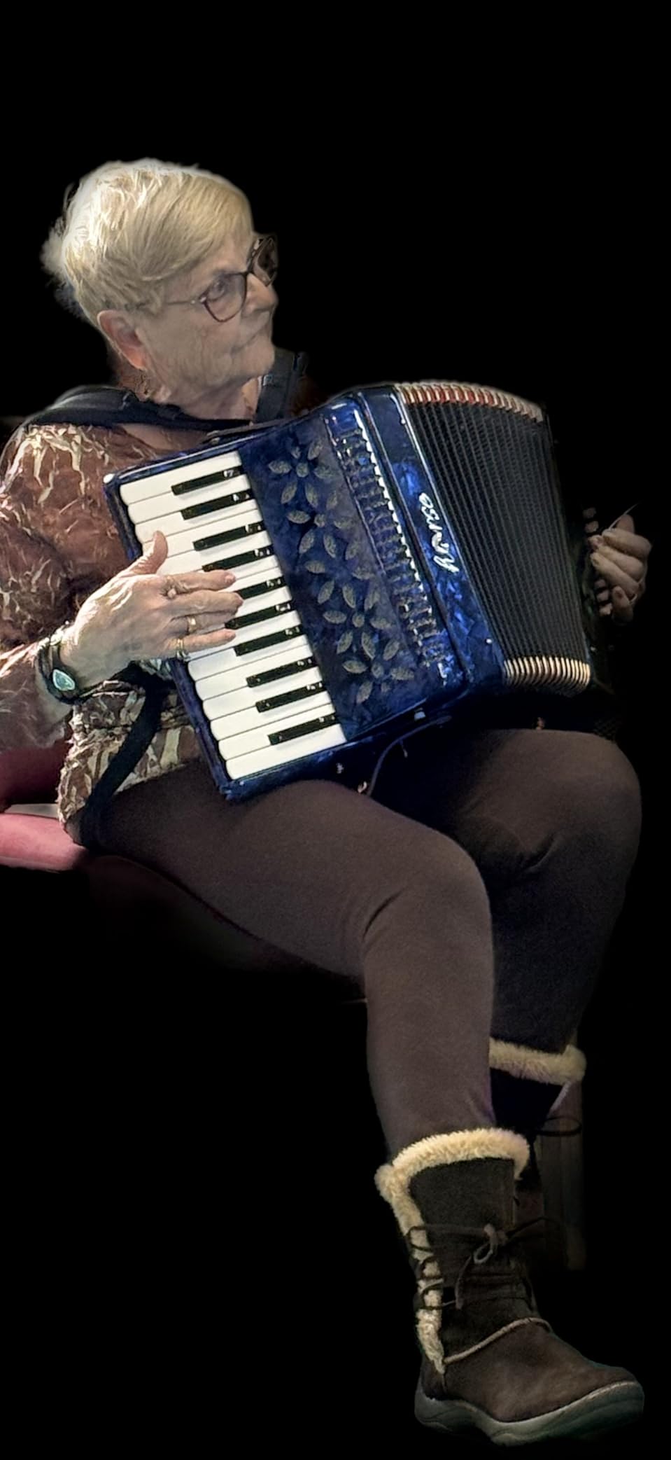 25 Keys Accordion, 16 Bass Student Piano Accordion Acordeón Acordeones Para Adultos for Beginner and Adults, Lightweight Portable with Adjustable Straps, Cleaning Cloth, Gloves, and Carrying Bag(Blue) customer photo 2