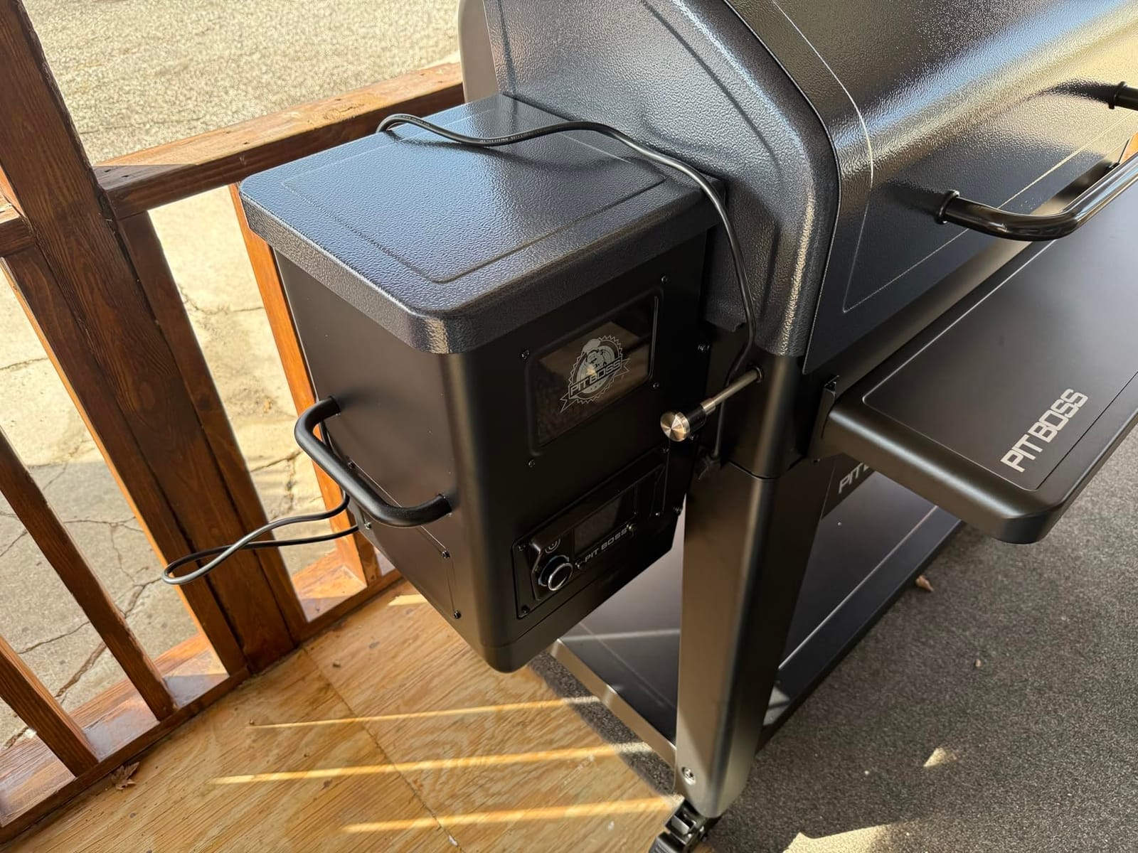 Pit Boss 1300 Navigator Series WiFi & Bluetooth Wood Pellet Grill & Smoker, Flame Broiler and Touchscreen Controller, 1,329-Sq. In. Cook Space, 180°F to 500°F Temp Range, Meat Probe, 30 lb. Hopper customer photo 1