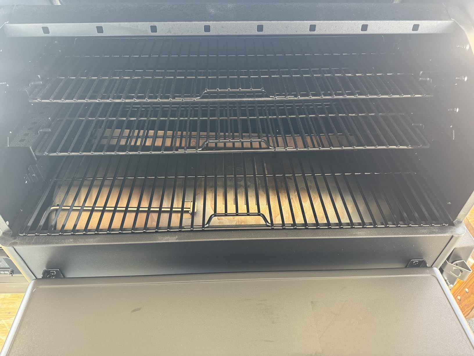 Pit Boss 1300 Navigator Series WiFi & Bluetooth Wood Pellet Grill & Smoker, Flame Broiler and Touchscreen Controller, 1,329-Sq. In. Cook Space, 180°F to 500°F Temp Range, Meat Probe, 30 lb. Hopper customer photo 2