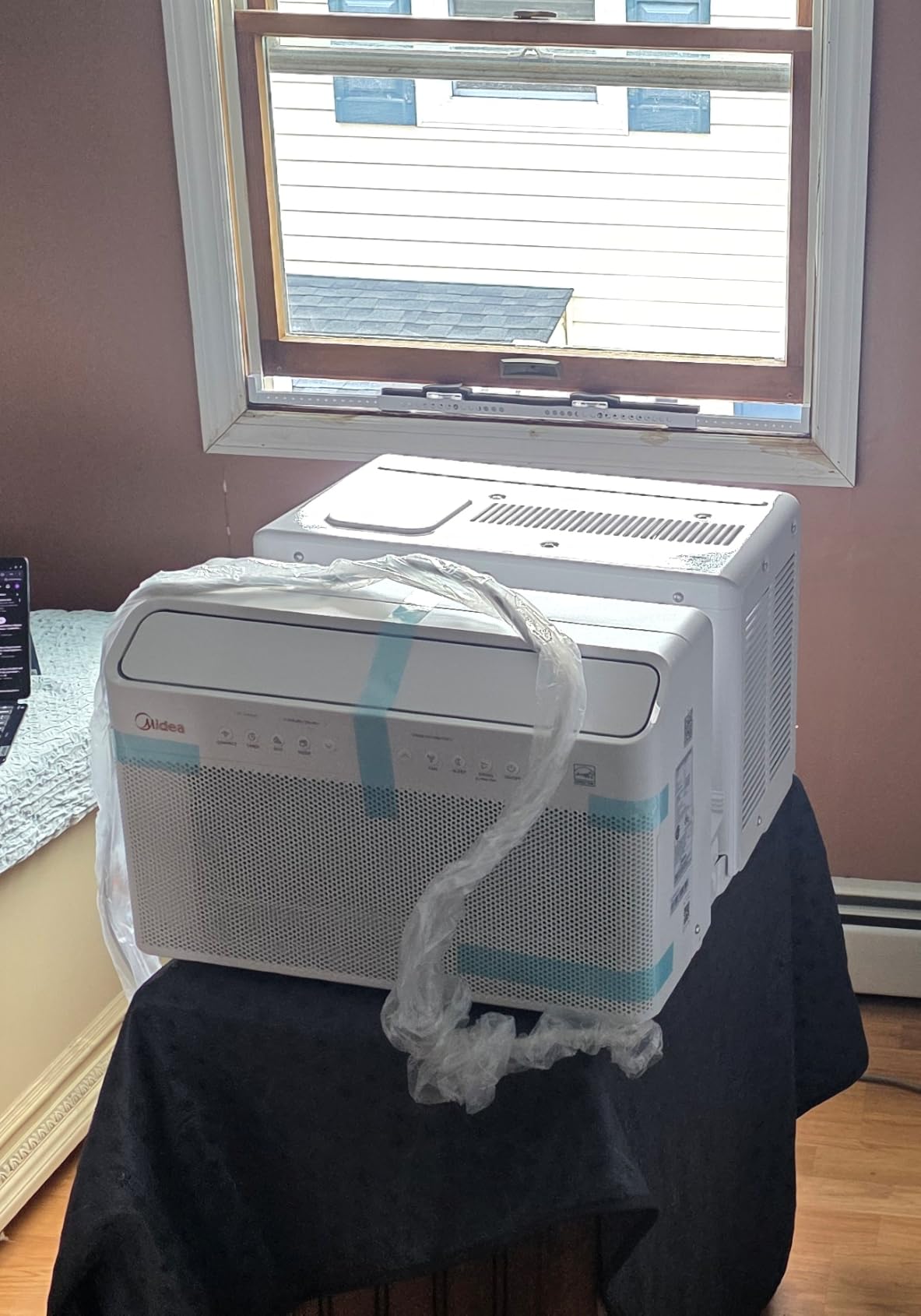 Midea 12,000 BTU U Shaped Smart Inverter Window Air Conditioner - Cools 550 Sq Ft, Ultra Quiet with Open Window Flexibility - Alexa/Google Assistant Compatible - 35% Energy Savings, Remote customer photo 1