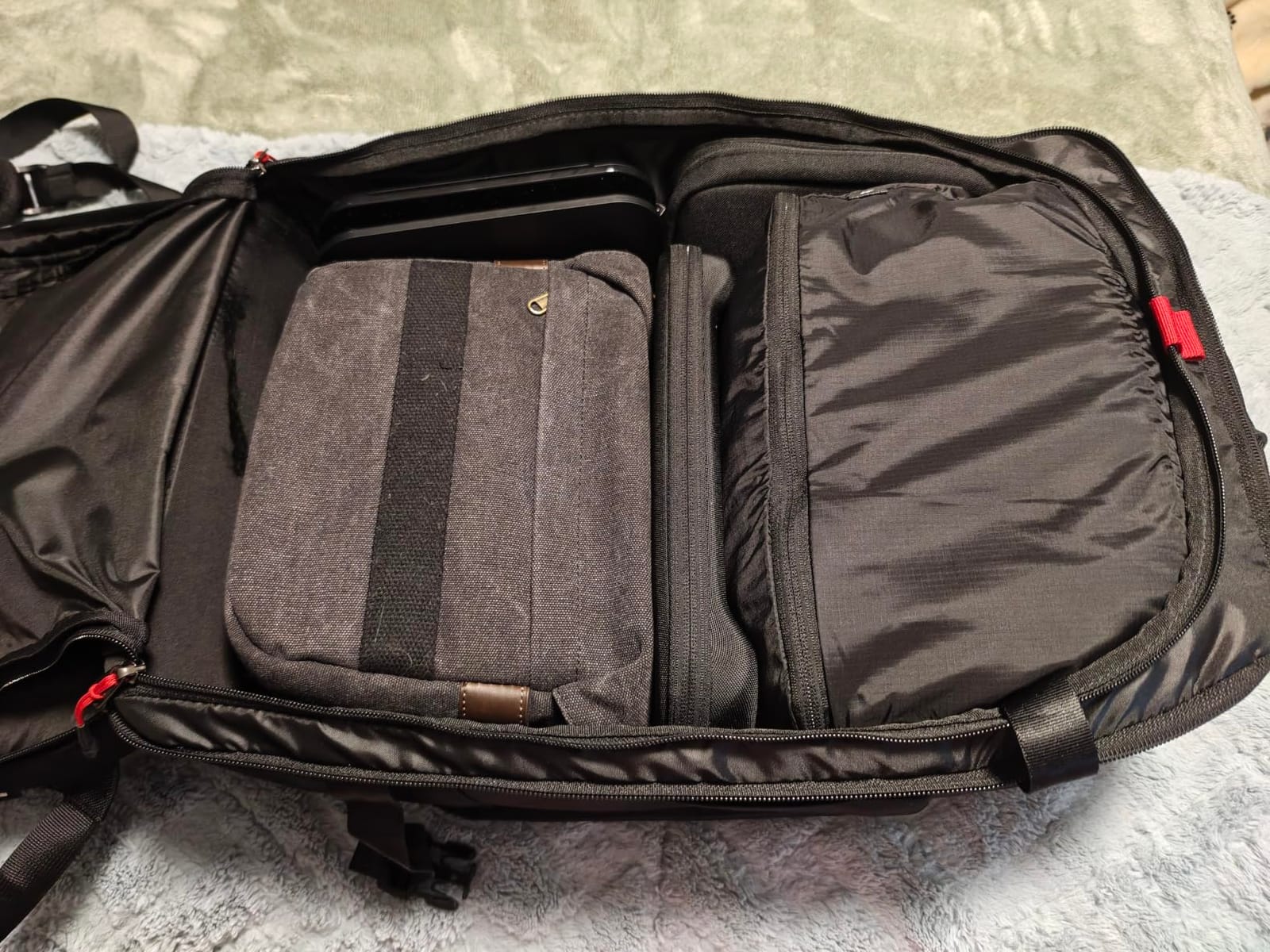 tomtoc Travel Backpack 40L, TSA Carry On Bag Flight Approved, PFAS Free, Carry on Luggage Backpack for Men Women, Water-resistant Business Airplanes Rucksack for Travel Essential Fit 17.3 Inch Laptop customer photo 2