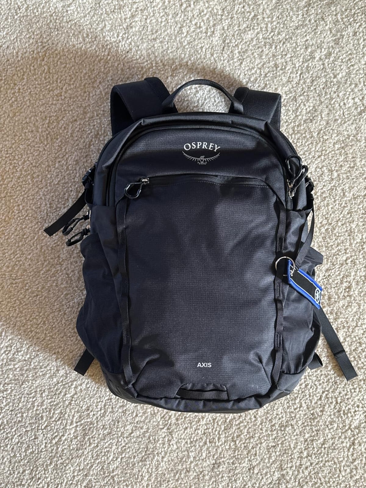 Osprey Axis Laptop Backpack - Sleek Everyday Pack with Laptop Sleeve, Water Bottle Pockets & Compression Straps customer photo 1