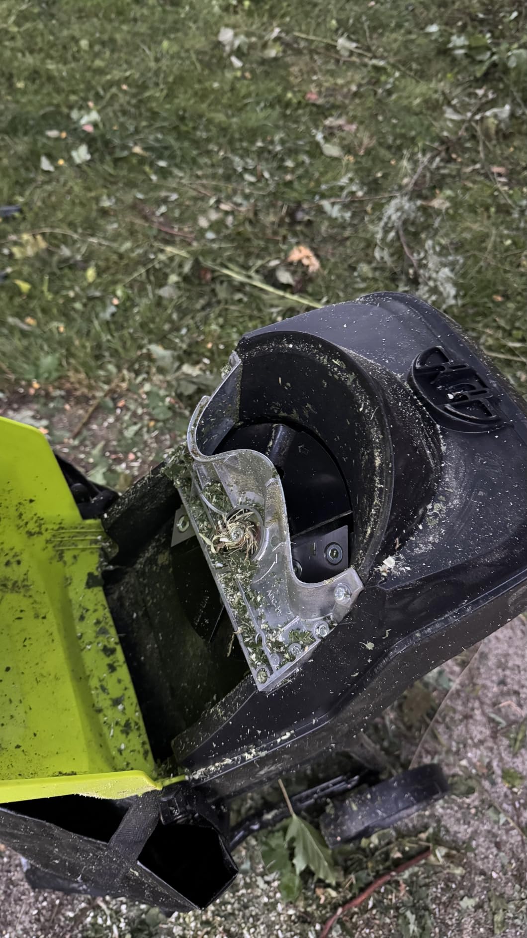 Yeryork Wood Chipper, 15-Amp 1.8