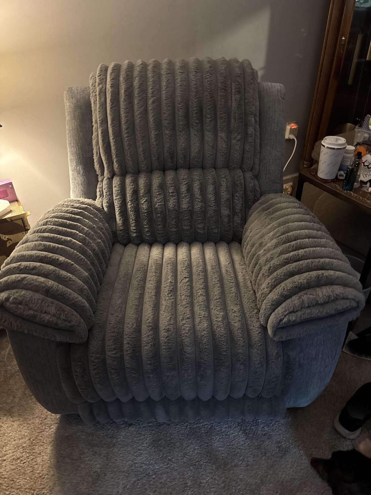 Oversized Power Recliner Zero Gravity with USB Port for Big Man Faux Fur Electric Extra Large Reclining Chairs for Living Room Soft Lumbar Support,26