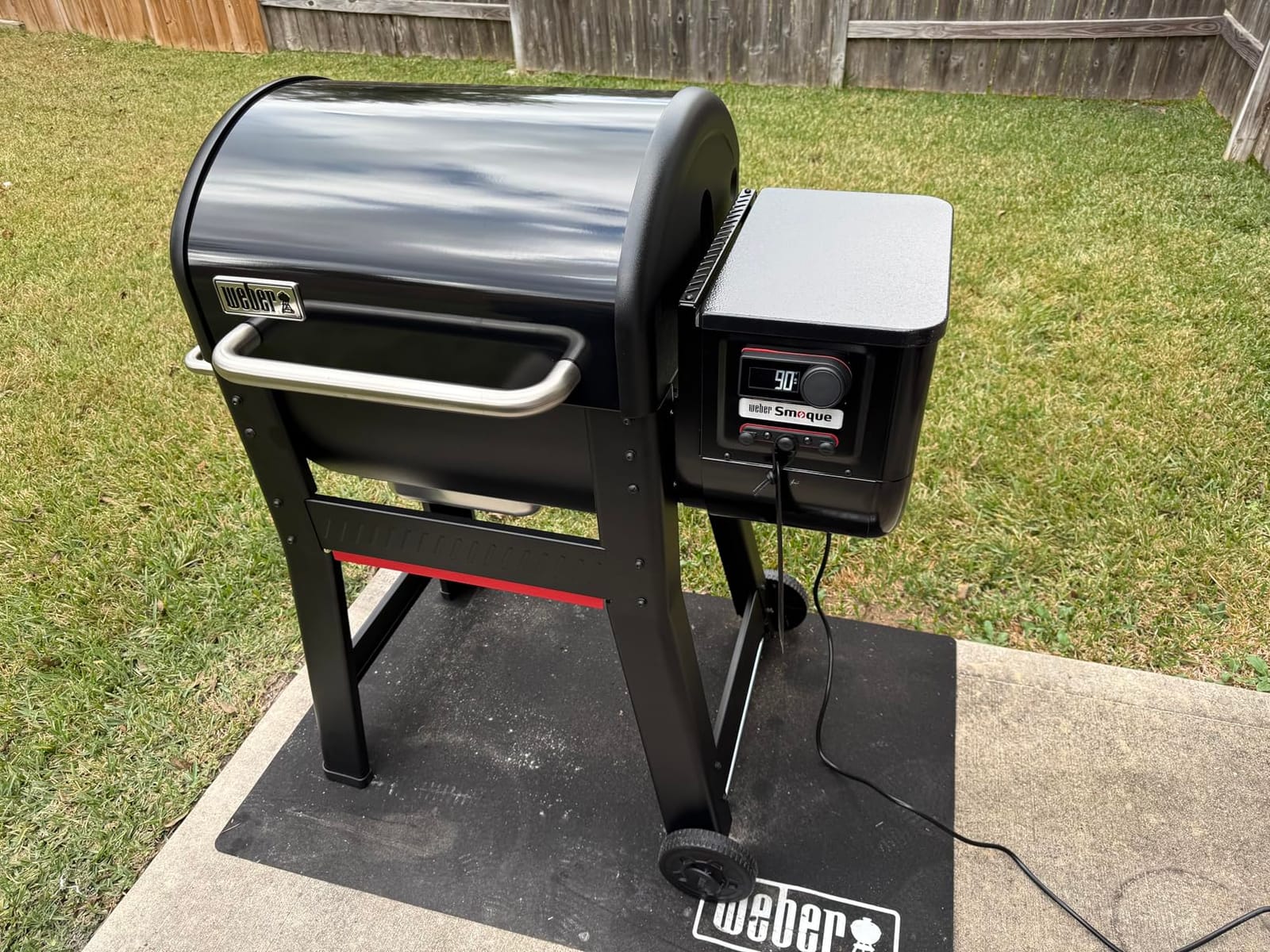 Weber Smoque 22-Inch Pellet Smoker, Pellet Grill, Black | Outdoor BBQ Pellet Smoker, Up to 500°F with SmokeBoost, SmoqueVent Airflow System & Rapid React PID Temperature Control customer photo 2