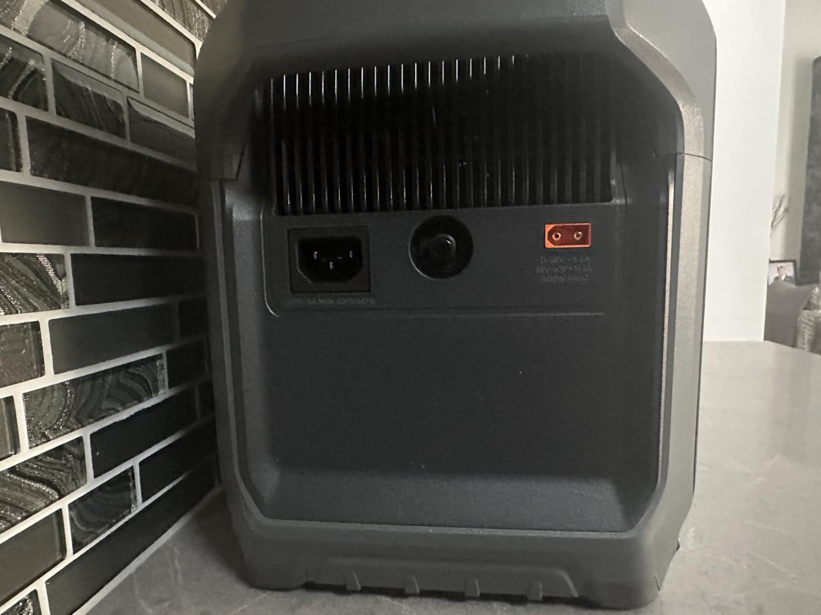 Anker SOLIX C1000 Gen 2 Portable Power Station, 1,024Wh, 2,000W, Camping | 1,024Wh LiFePO4 Battery, Full Charge in 49 Min, 2,000W Solar Generator (Peak 3,000W) for UPS, Outdoor and Emergency Use customer photo 2