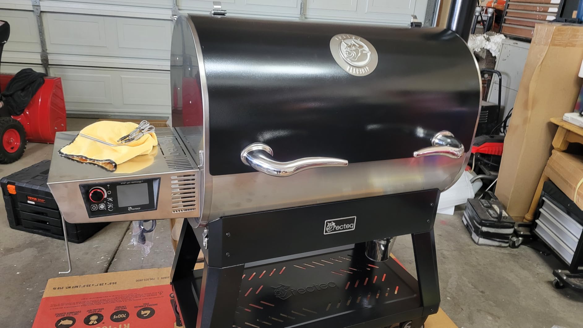 recteq Pellet Grill Smoker - Flagship 1600, Wood Pellet Smoker, BBQ, Wi-Fi Smart Grill, 1667 Sq. In. Cook Space, 40 lb Hopper customer photo 2