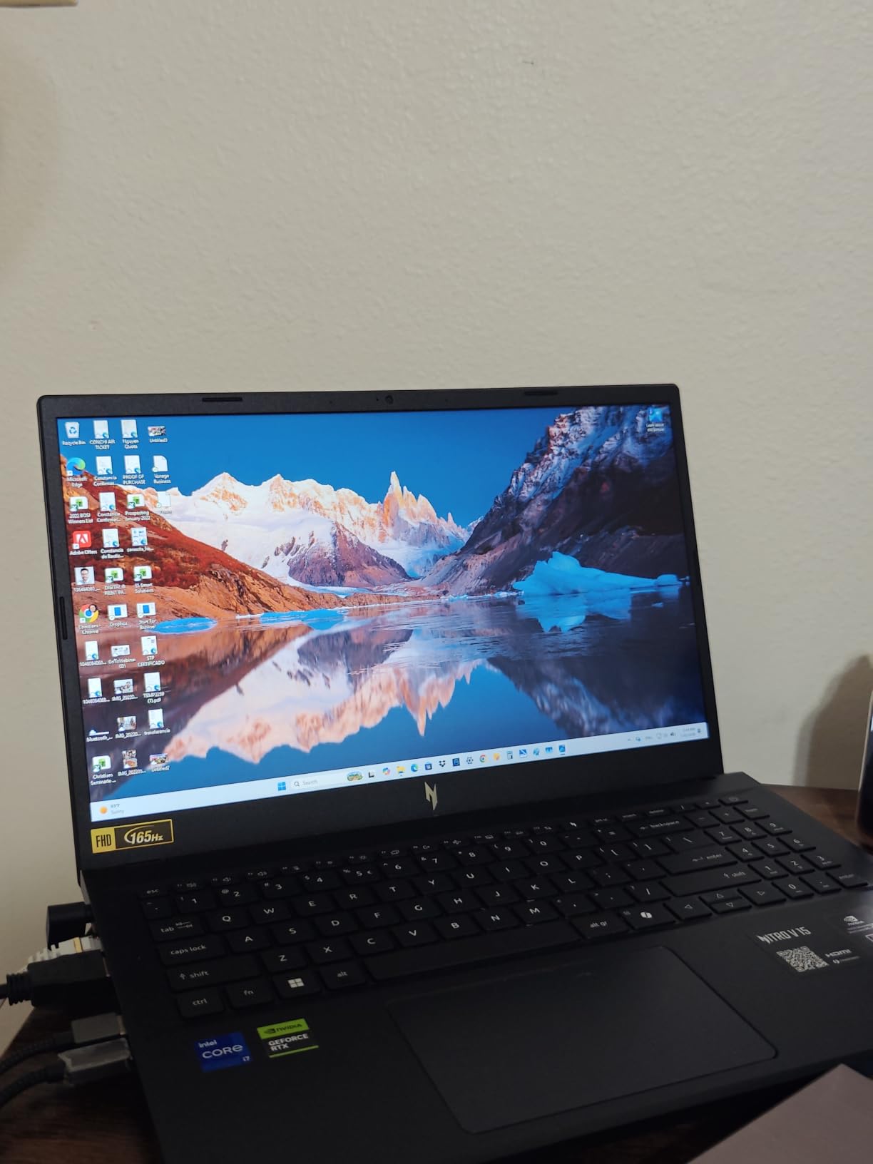 Acer Nitro V 15.6in Gaming Laptop ANV15-52-73D8 Black, Intel Core i7-13620H, NVIDIA GeForce RTX 5060, FHD IPS 165Hz display, 16GB RAM, 1TB SSD, Windows 11, backlit keyboard, WiFi 6 customer photo 1