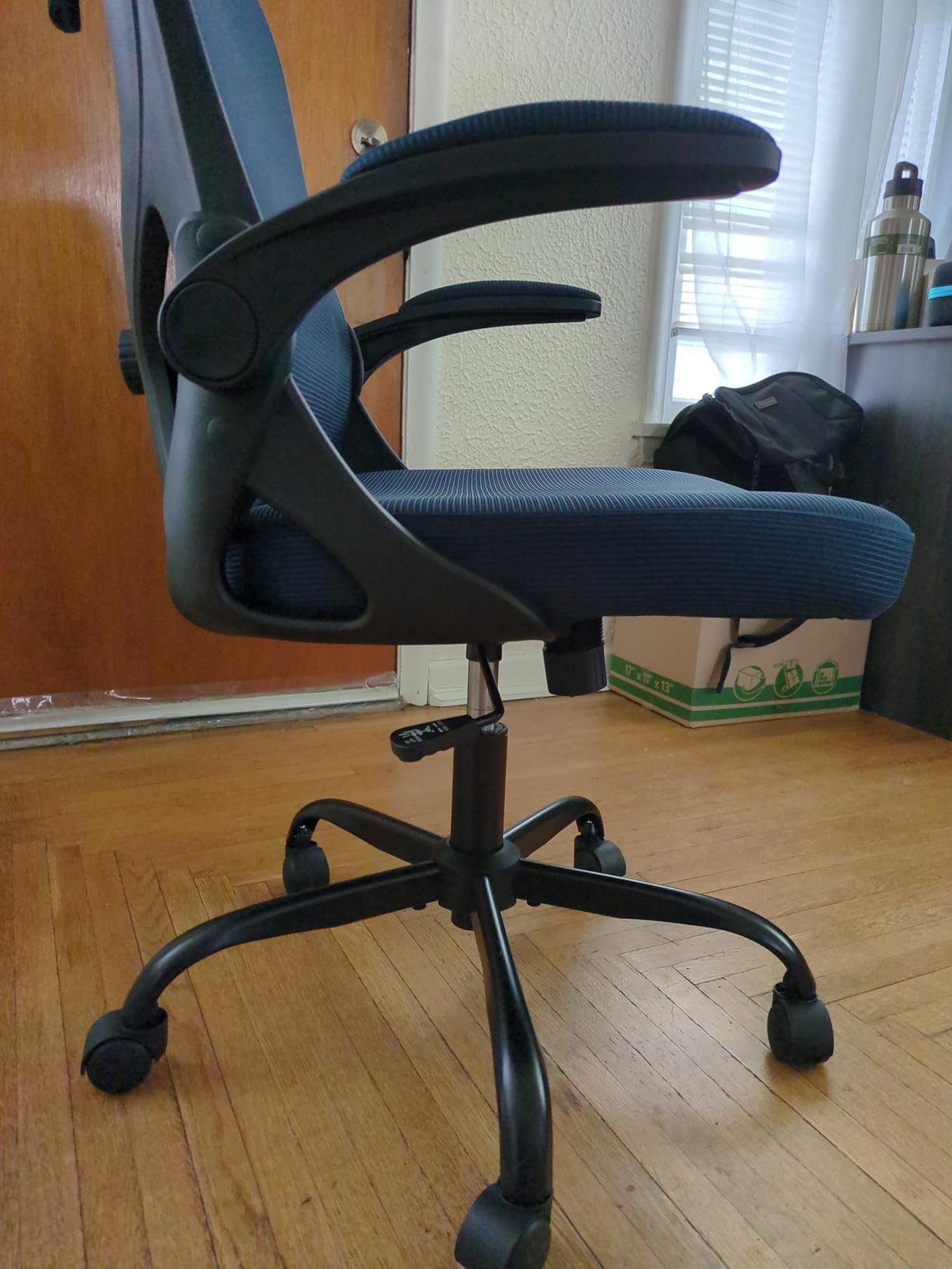 AreShark Office Chair - Ergonomic Breathable Mesh Desk Chair with Adjustable Lumbar Support and Flip-up Armrests - Executive High Back Rolling Swivel Computer Gaming Chair for Home Office customer photo 2