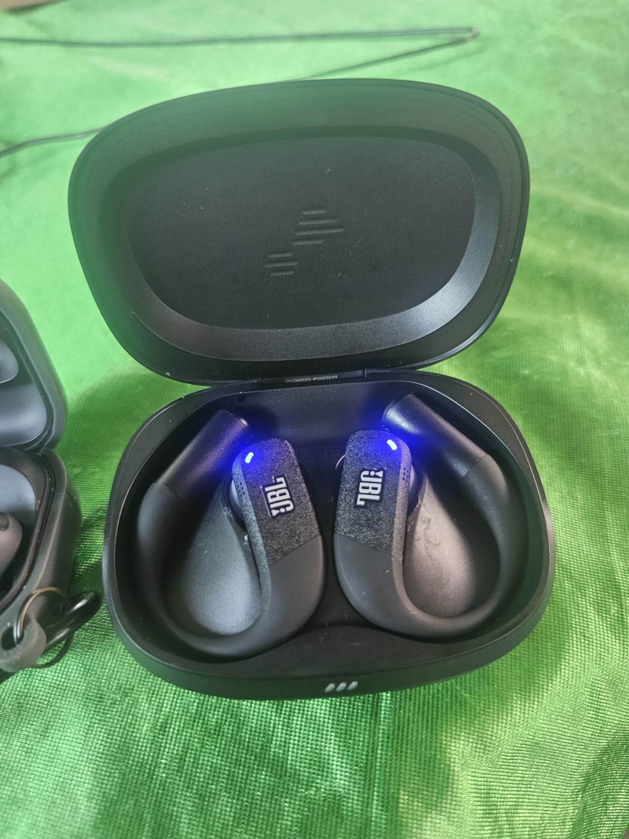 JBL Endurance Peak 4 - Cancelling Sport Earbuds - Purple | Adaptive Noise Cancelling with Smart Ambient, IP68 water and dust proof, Secure fit with TwistLock design customer photo 1