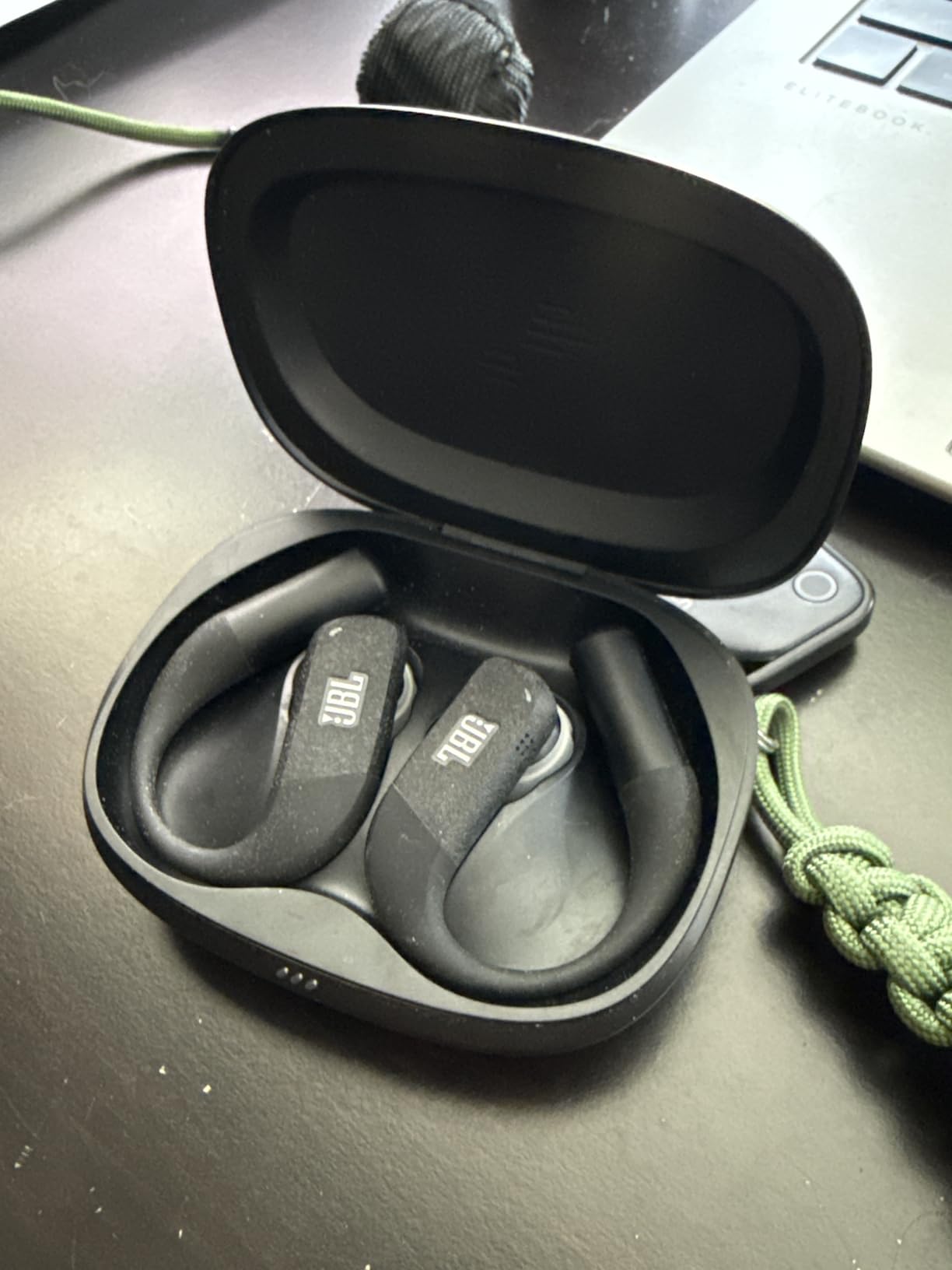 JBL Endurance Peak 4 - Cancelling Sport Earbuds - Black/Grey | Adaptive Noise Cancelling with Smart Ambient, IP68 water and dust proof, Secure fit with TwistLock design customer photo 2