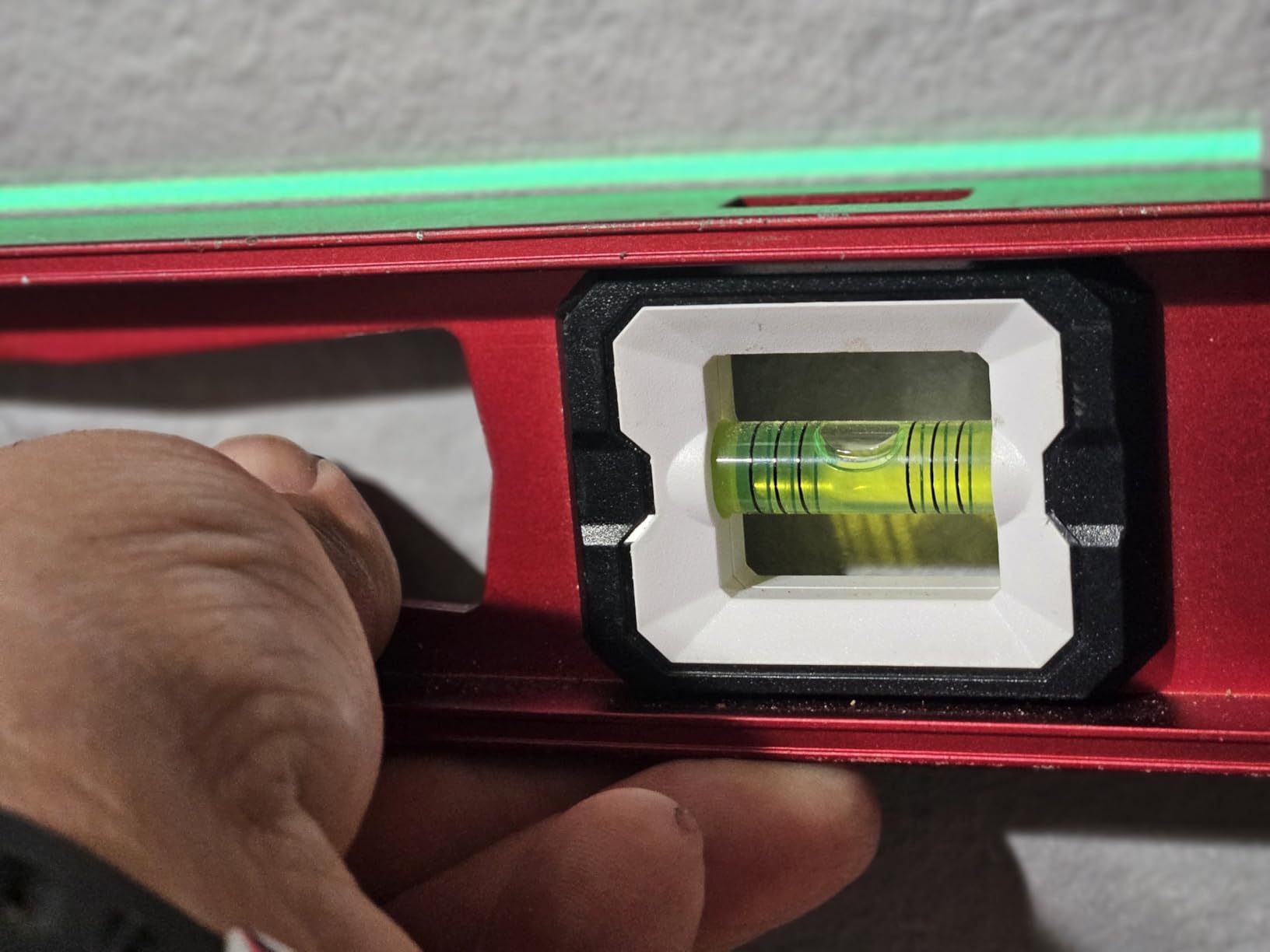 Tile Laser Level 360 Self Leveling - Floor 4 x 360 Green Beam Cross Line Laser Leveler Tool - 16 Lines Ceiling Nivel Laser for Construction - Hard-Sided Case and 2 Batteries customer photo 2