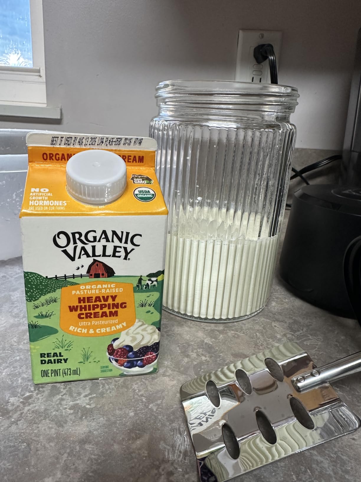 IFOLO Electric Butter Churn - One-Touch Butter Maker in 5-10 Mins, 34oz Glass Jar with High-Speed Brushless Motor, High-Speed Mixing for Creamy Results customer photo 2