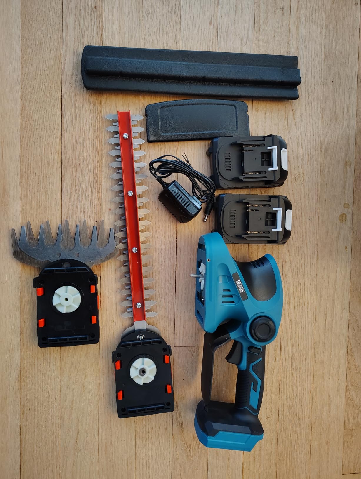 SEESII 20V Pole Hedge Trimmer Cordless, 8.5 FT Reach, Dual 4.0Ah Batteries | 16