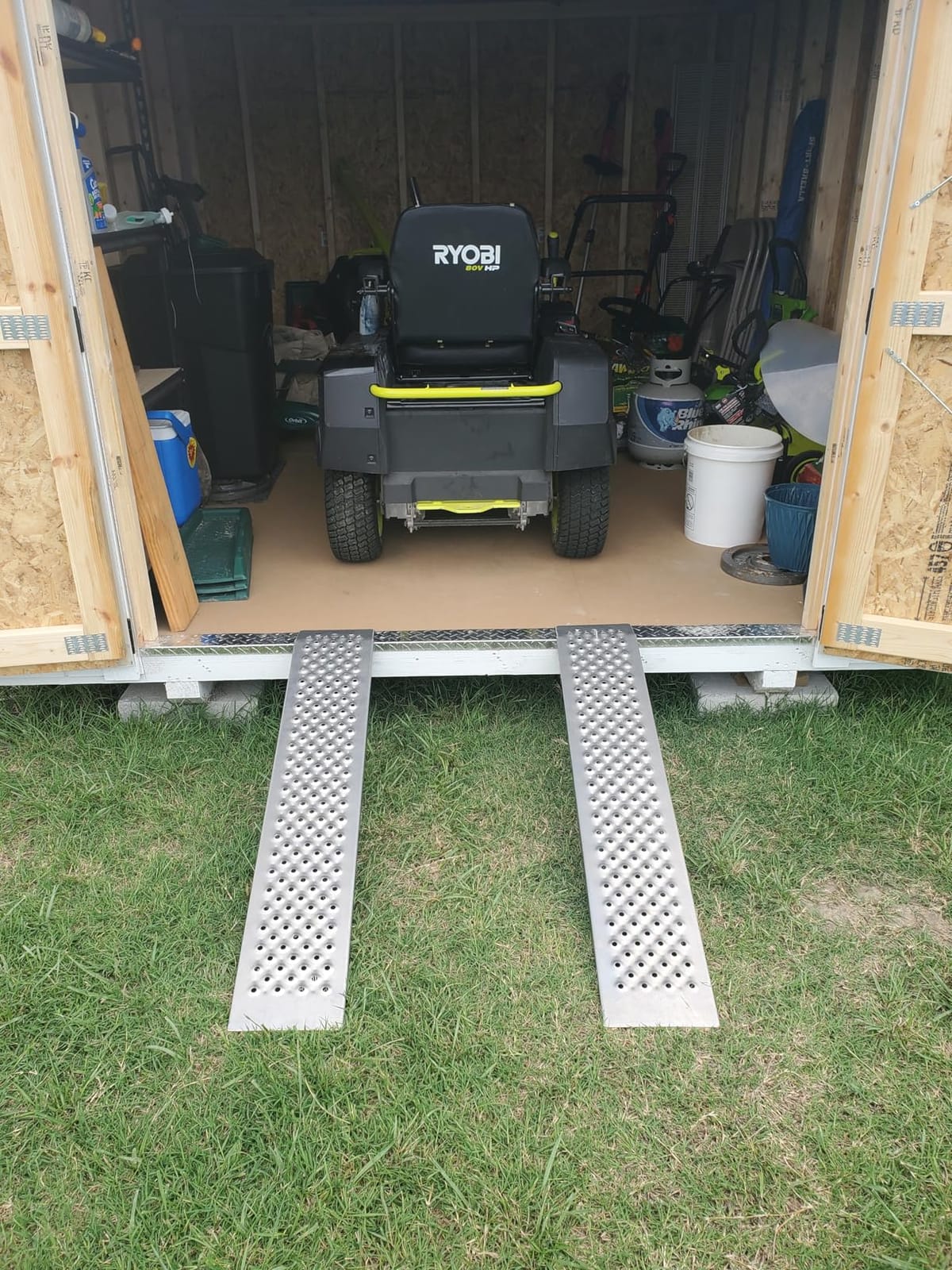 VNN Tri-fold Motorcycle Ramp for Pickup Truck, 77L x54 W Aluminum Loading Ramp customer photo 1
