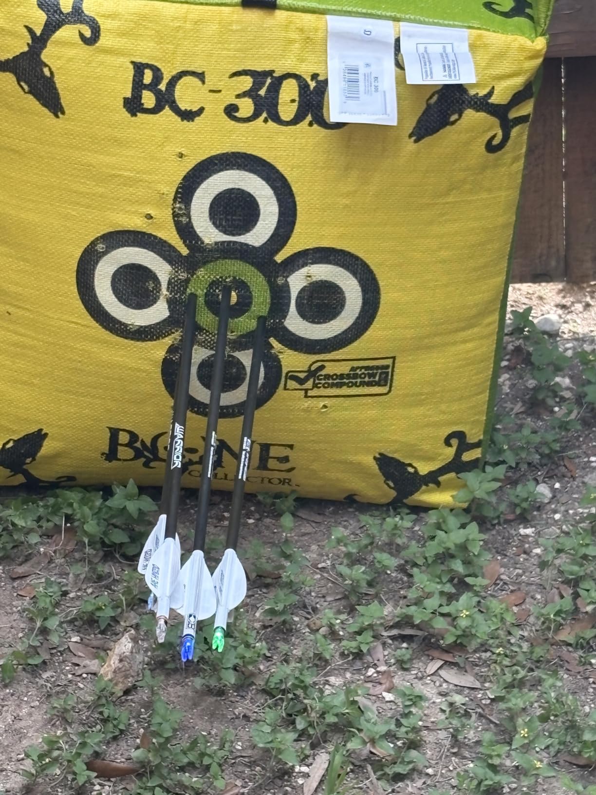 Iron Archery Fletching Jig with Right Straight Clamp 3 or 4 Fletches Fletching Stick Kit for DIY Repair Arrows customer photo 1