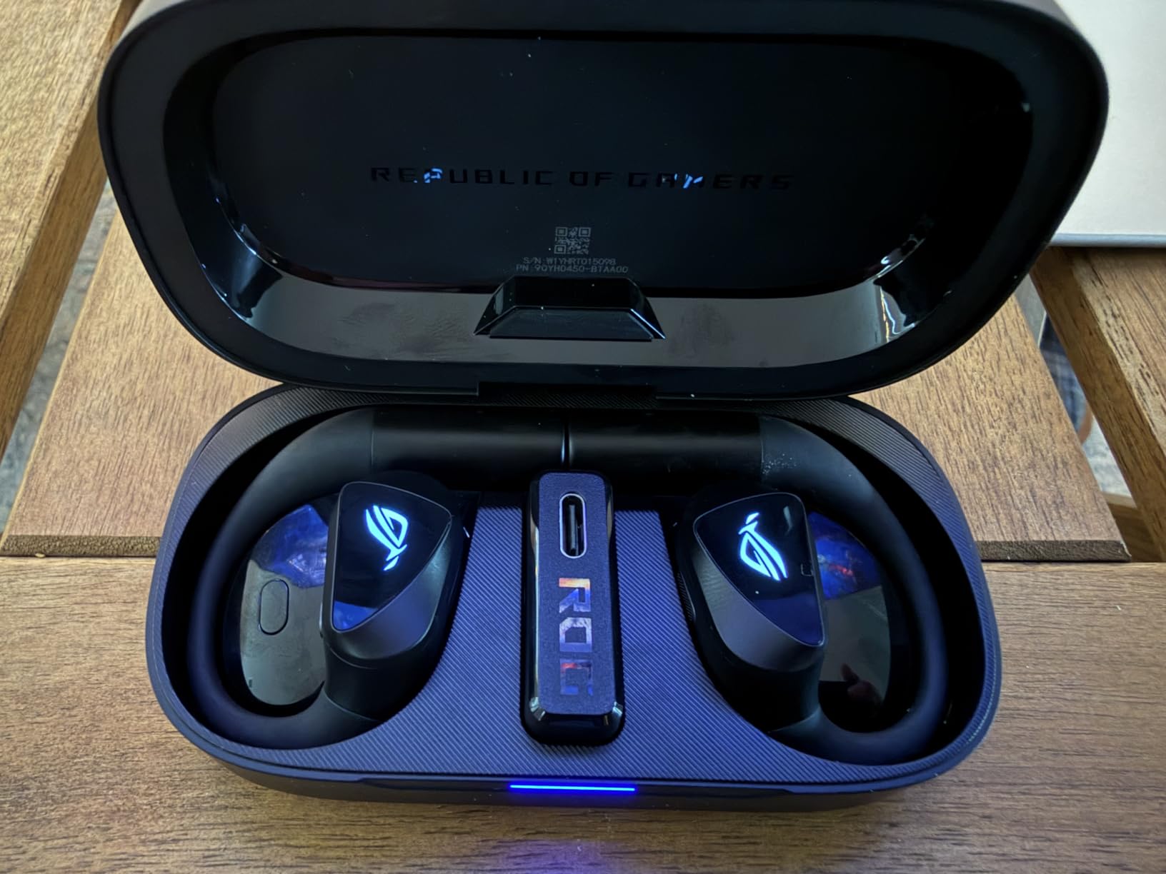 ASUS ROG Cetra Open Wireless Open Ear Earbuds, Dual-Mode Bluetooth/2.4GHz, Open-Ear Design, 16H Playtime, IPX5 Water Resistant, Quad AI Noise-Canceling Mic, for Daily/Workout/Outdoor/Gaming Use customer photo 2