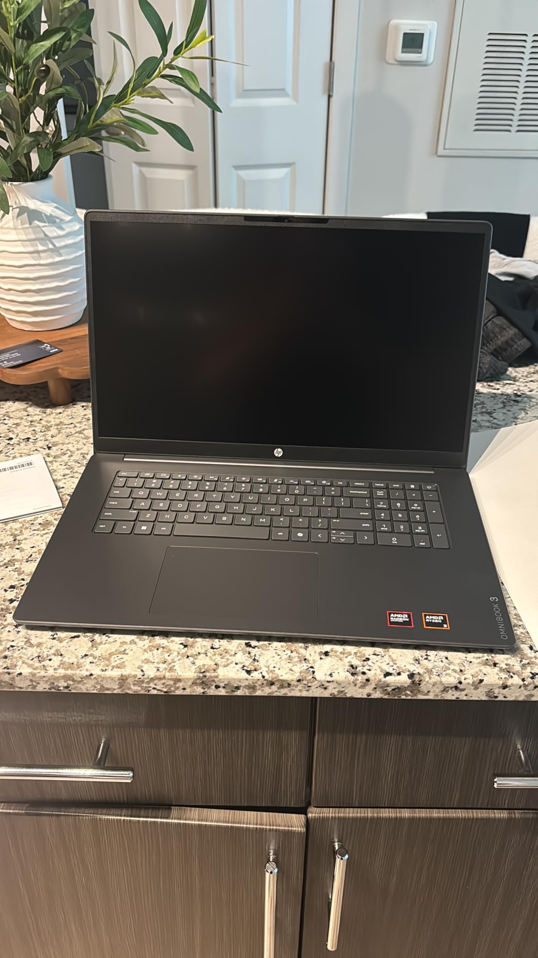 HP OmniBook 3 17.3 inch Laptop PC, FHD Display, AMD Ryzen 3 30, 8 GB RAM, 512 GB SSD, AMD Radeon 610M Graphics, Windows 11 Home, Mica Silver customer photo 2