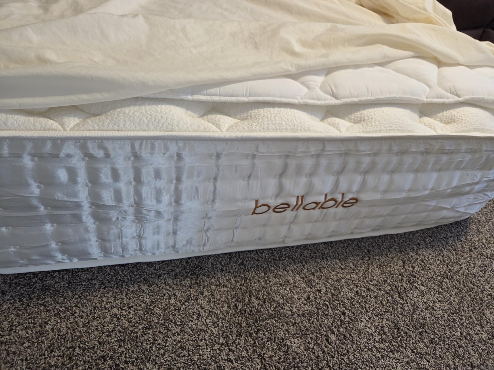 Queen Mattress, 14 Inch Medium Firm Hybrid Queen Mattress Cooling Gel Memory Foam Individually Wrapped Pocket Coils, Excellent Edge Support, Zone Support for Back Neck Pain Relief, Fiberglass-Free customer photo 2