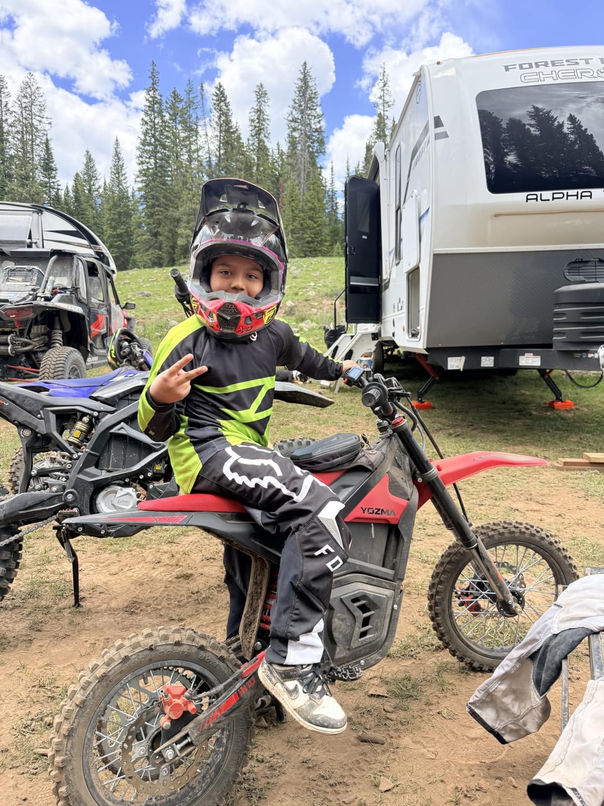 Yozma IN10 Off-Road Electric Mini Dirt Bike for Teens & Adults, 2600W Electric-Motorcycle with 1123.2AH Removable Battery Ebike, Dual Hydraulic Brakes and Suspensions Mountain E Dirt Bike customer photo 1