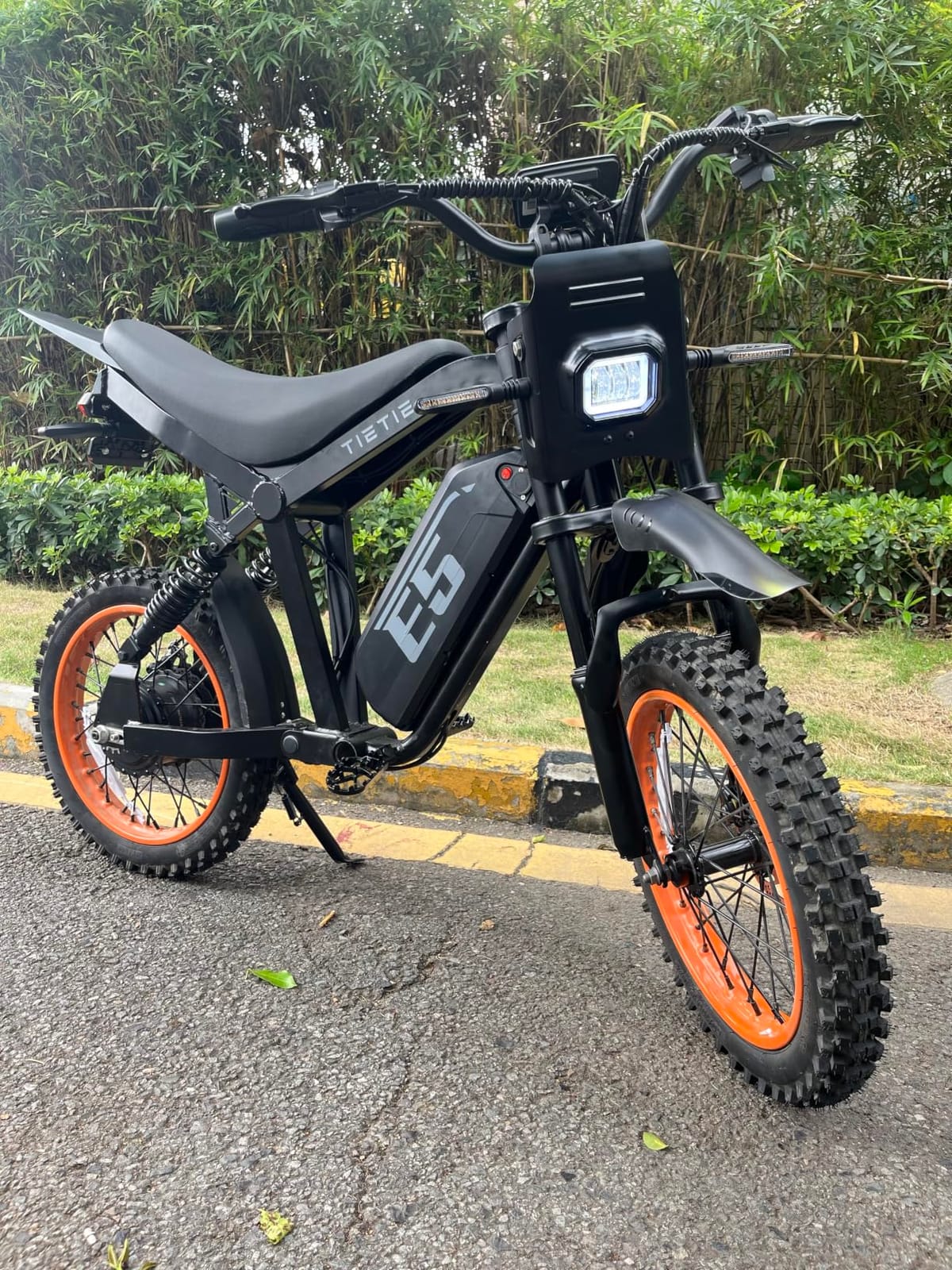 Electric Dirt Bike, 1500W Peak Electric Motorcycle with 48V 20AH Battery, Full Disc Brake and Suspensions, 50-Mile Range, 32 MPH, LCD Display & NFC Start, Off-Road E Dirt Bike for Teens Adults customer photo 2