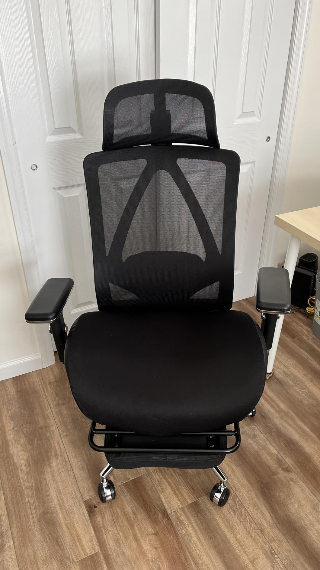 Massage Office Chair with Foot Rest, 6 Points Vibration & Heat Executive Office Chairs, 500LBS Big and Tall Office Chair customer photo 1