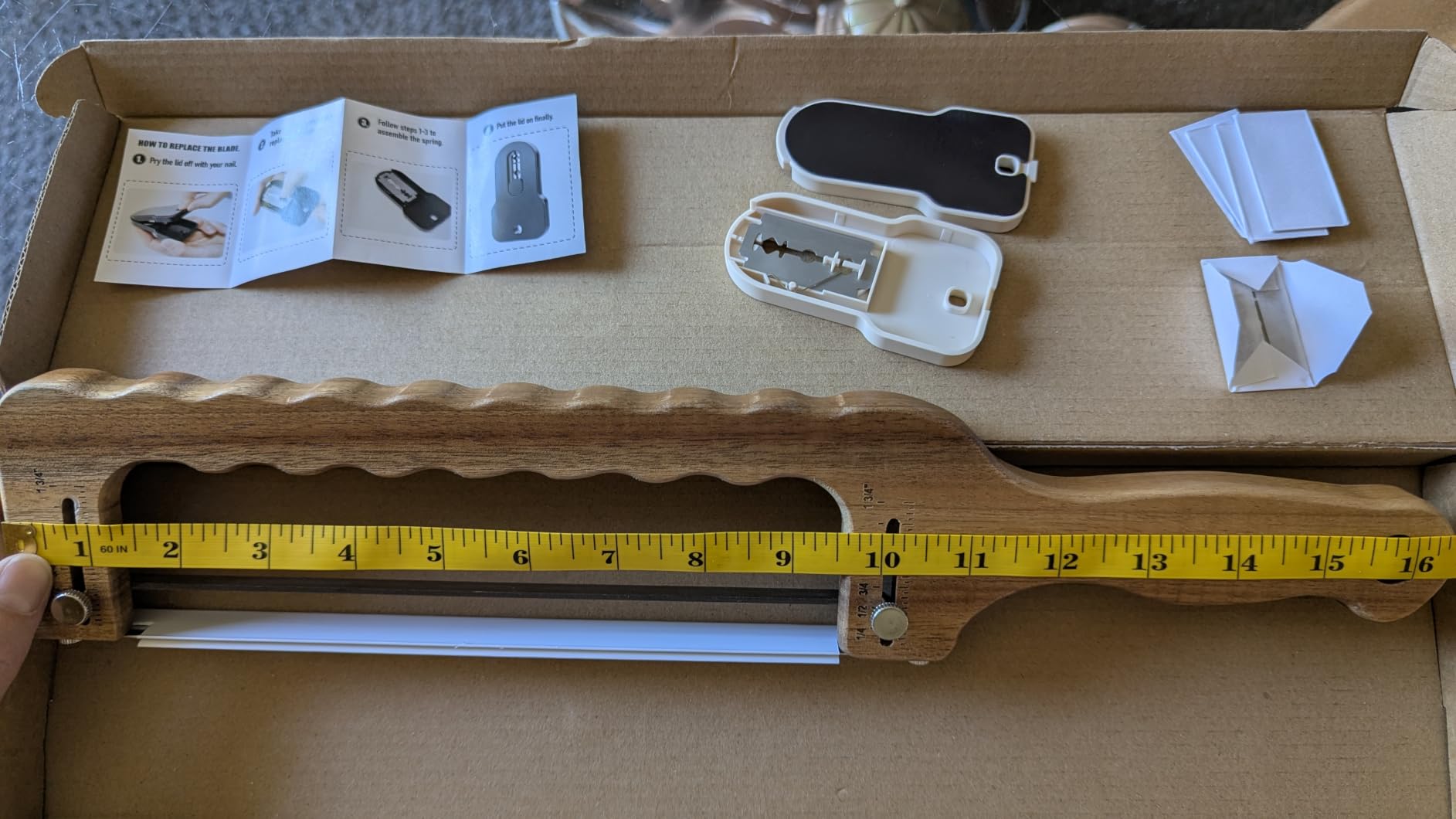 Solid Walnut Wood Bread Bow Knife & Bread Lame Set | Adjustable Bread Slicer for Even Slices, Ultra Sharp Serrated Fiddler Knife for Artisan Sourdough, Homemade Loaves & Cakes, Ergonomic Design customer photo 2