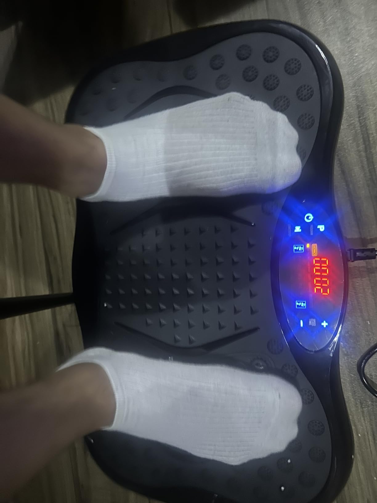 Vibration Plate Exercise Machine, Lymphatic Drainage Machine for Weight Loss, Lymphatic Drainage & Muscle Recovery, Multiple Speeds with Bluetooth & Remote, Max User Weight 330lbs customer photo 2