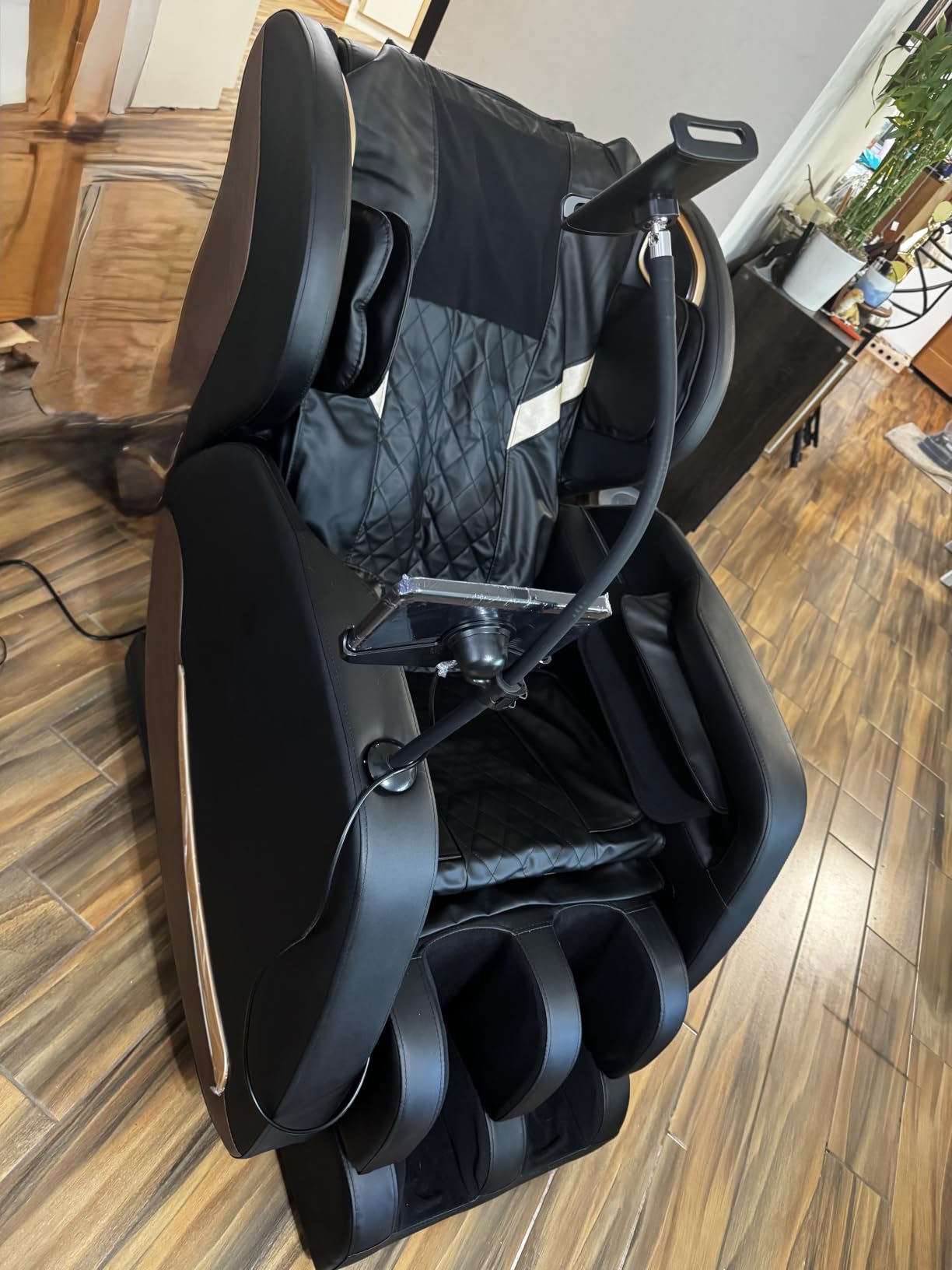 Massage Chair Full Body, 14 Fixed Rollers, Zero Gravity Recliner | Wood Grain Leather, Foot Massage, 5 Auto Modes, 8 Airbags, Heating, Bluetooth, Screen Controller for Living Room, Bedroom customer photo 1