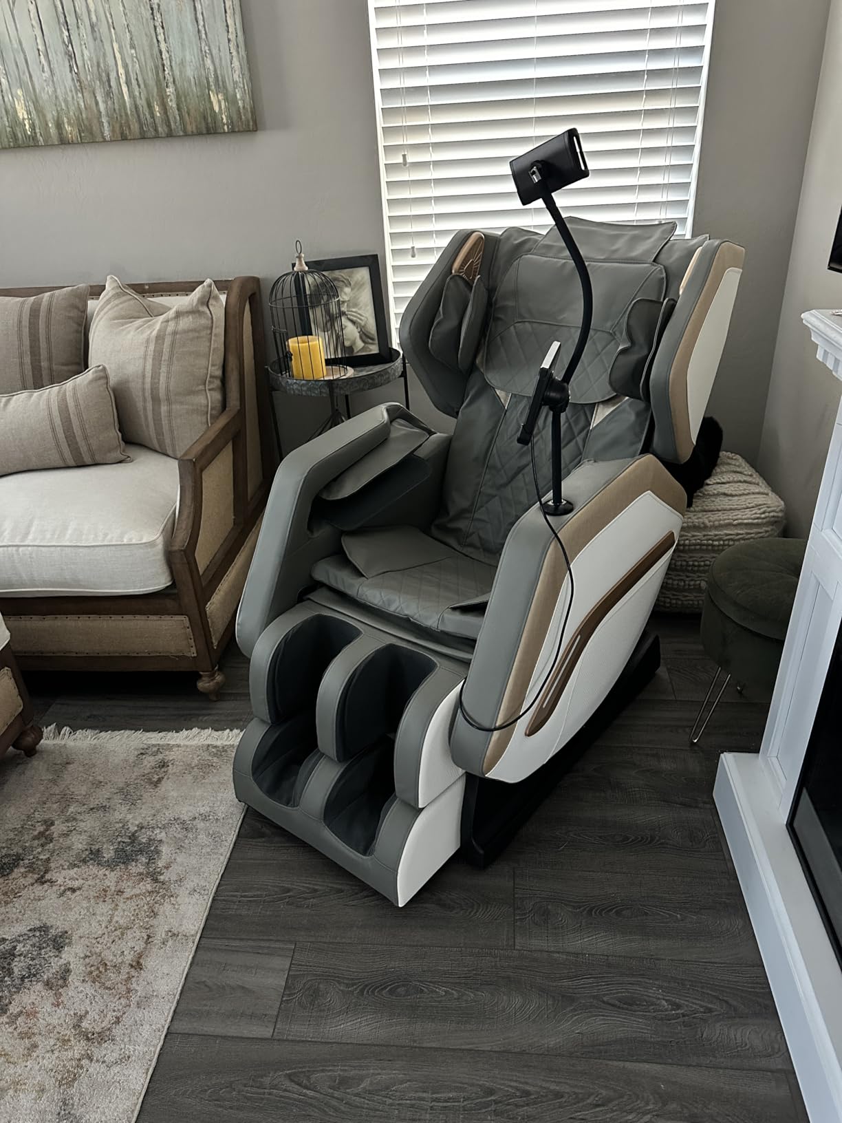 Massage Chair Full Body 14 Fixed Roller Zero Gravity 5 Auto Modes | Zero Gravity Massage Chair with 8 Airbags, Foot Massage, Heating, Phone Controller, Bluetooth Speaker, Nightlights for Home customer photo 1