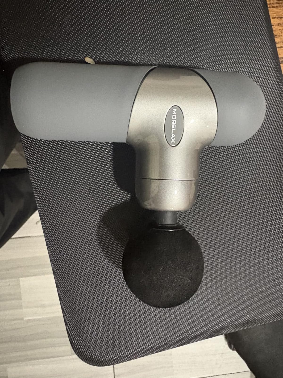 cotsoco Mini Massage Gun, Deep Tissue Percussion Muscle Massager, Compact Portable Handheld Massager with 6 Heads & 4 Speeds, Quiet for Home, Gym, Office, Travel, Gift for Men and Women customer photo 2