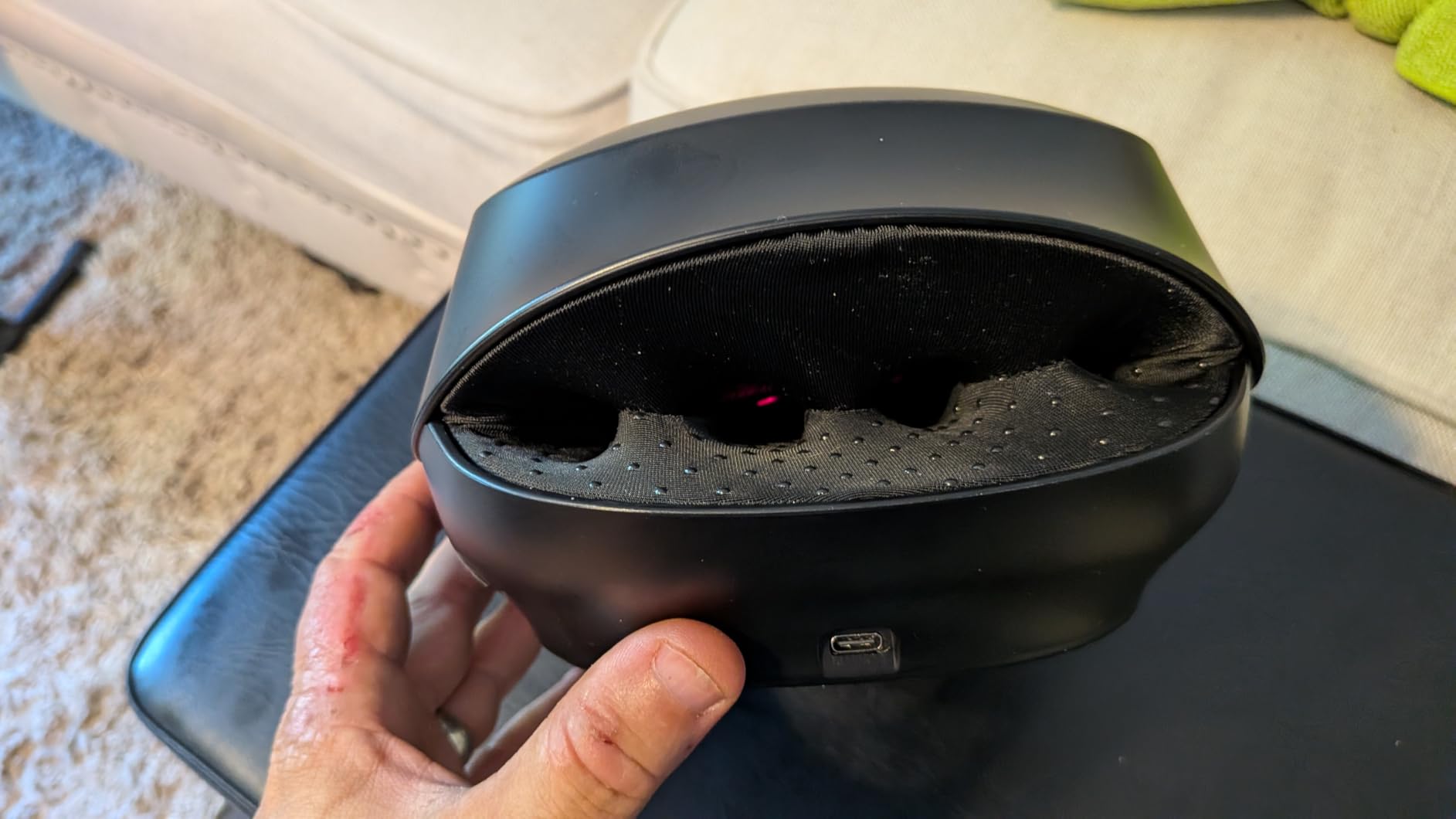 LifePro DualThera Hand Massager - Finger Stetching, Heat, RLT & Compression | Finger stretching mode, cordless, 104°F/118°F heat, vibration, with Red light therapy option auto shut-off, 180-min battery customer photo 2