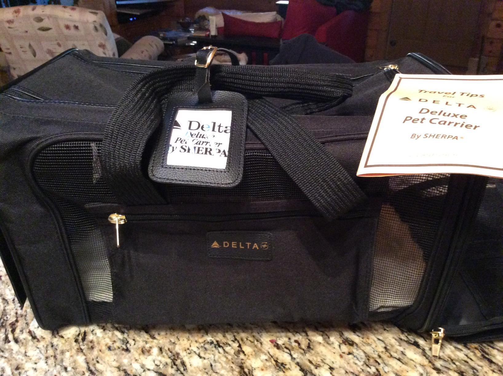 Sherpa Delta Airlines Travel Pet Carrier, Airline Approved & Guaranteed On Board - Black, Medium customer photo 1