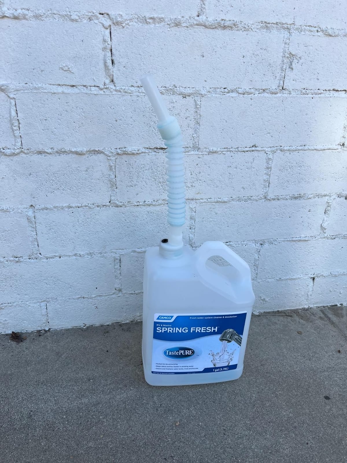 Camco TastePURE Spring Fresh Water System Cleaner - 1 Gallon - Made in USA customer photo 1