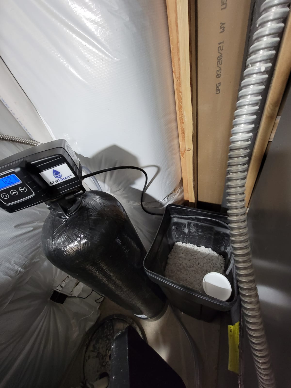 AFWFilters Whole House Water Softener System - Fleck 5600sxt Digital Meter with 64,000 Grain, Includes Bypass Valve & Brine Tank with Safety Float customer photo 1