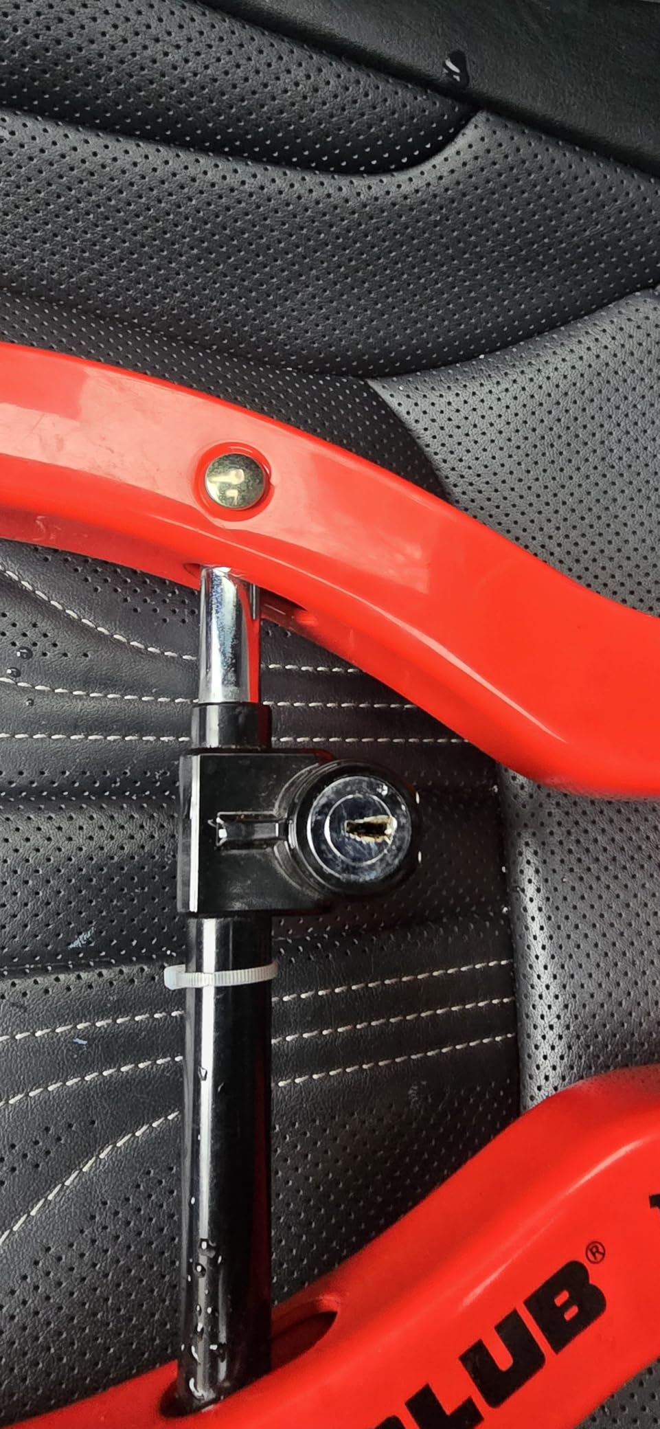 Winner International The Club 491 Tire Claw XL Security Device, red black customer photo 1