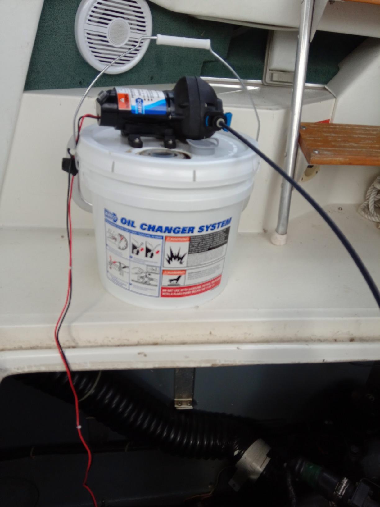 Jabsco 17850-1012 DIY Engine Oil Change System, 3.5 Gallon Capacity, 12 Volt , Black customer photo 1