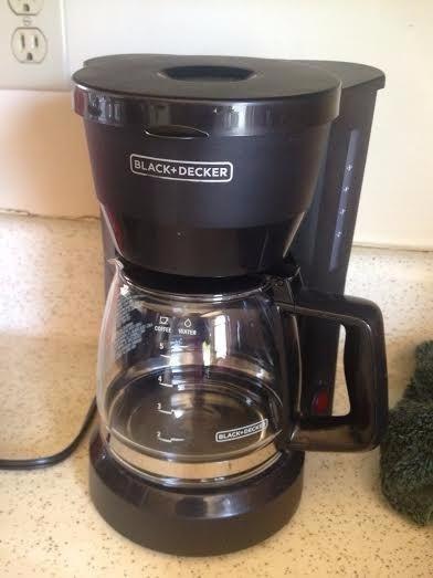 BLACK+DECKER Single-Serve Coffee Maker with 50oz Reservoir | Single-serve brewer with 50oz reservoir, K-Cup and ground coffee compatibility and travel mug clearance. customer photo 2