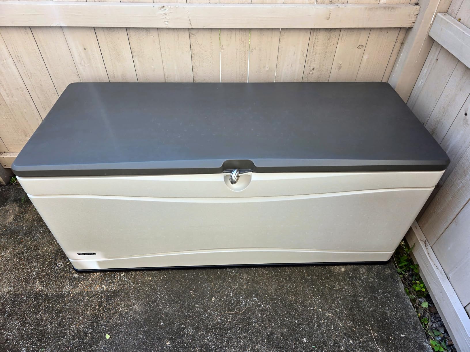 LIFETIME 60012 Extra Large Deck Box, 130 Gallon, Desert Sand/Brown customer photo 2