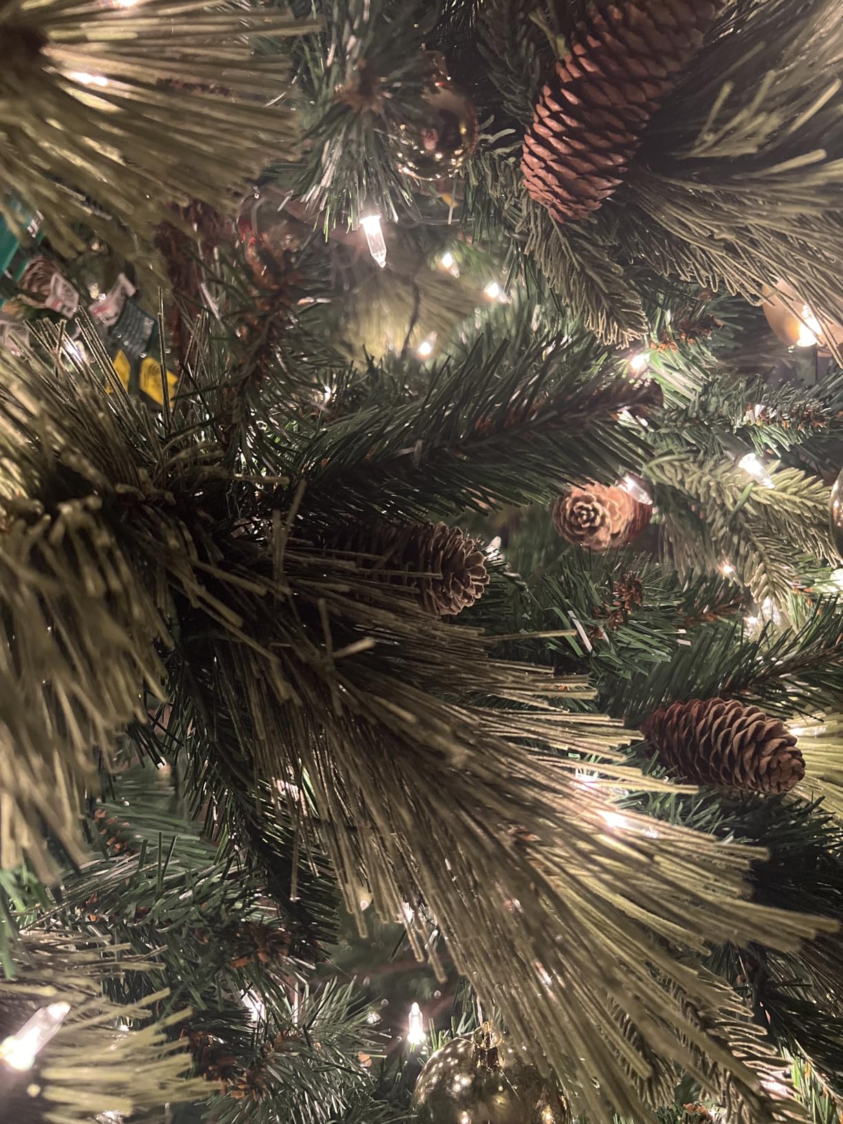 National Tree Company 7.5ft Pre-Lit Carolina Pine Artificial Christmas Tree customer photo 2