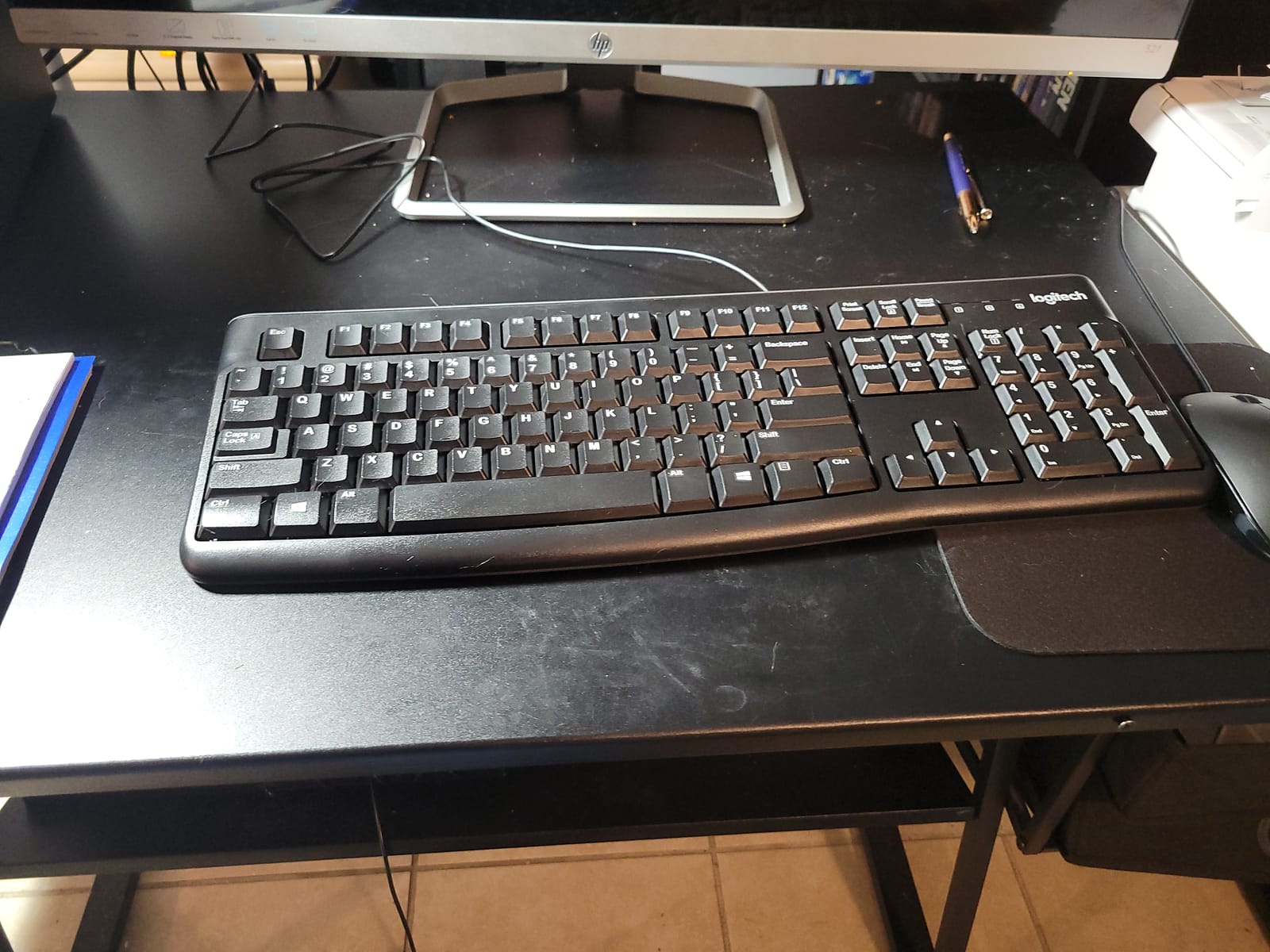 Logitech MK120 Full Size Wired Keyboard and Mouse Combo - Black customer photo 1